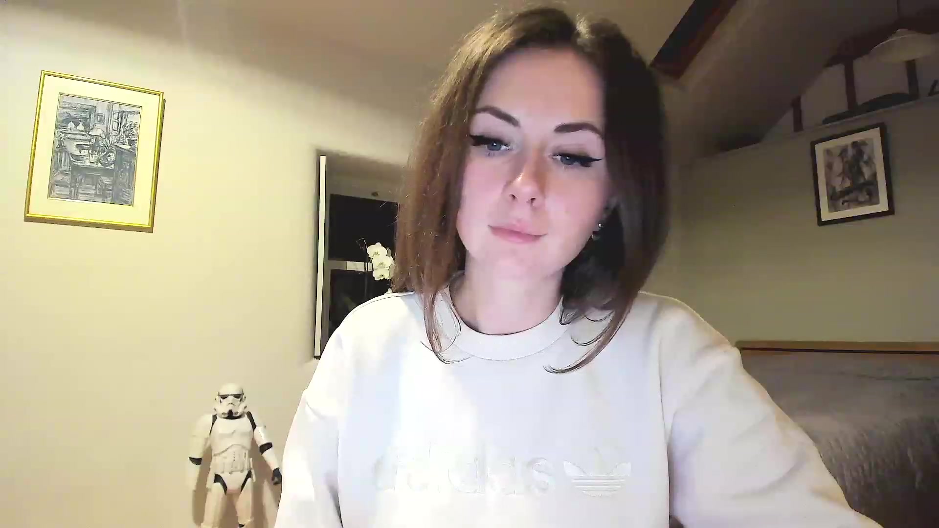Gallery image thumbnail from Amber_Fry's myfreecams stream on, 12/02/2022, 18:27 image 13 of 20