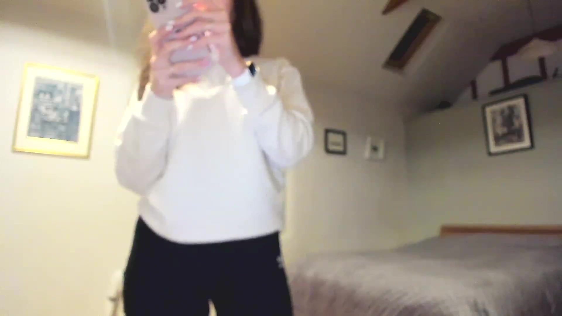Gallery image thumbnail from Amber_Fry's myfreecams stream on, 12/02/2022, 18:27 image 9 of 20