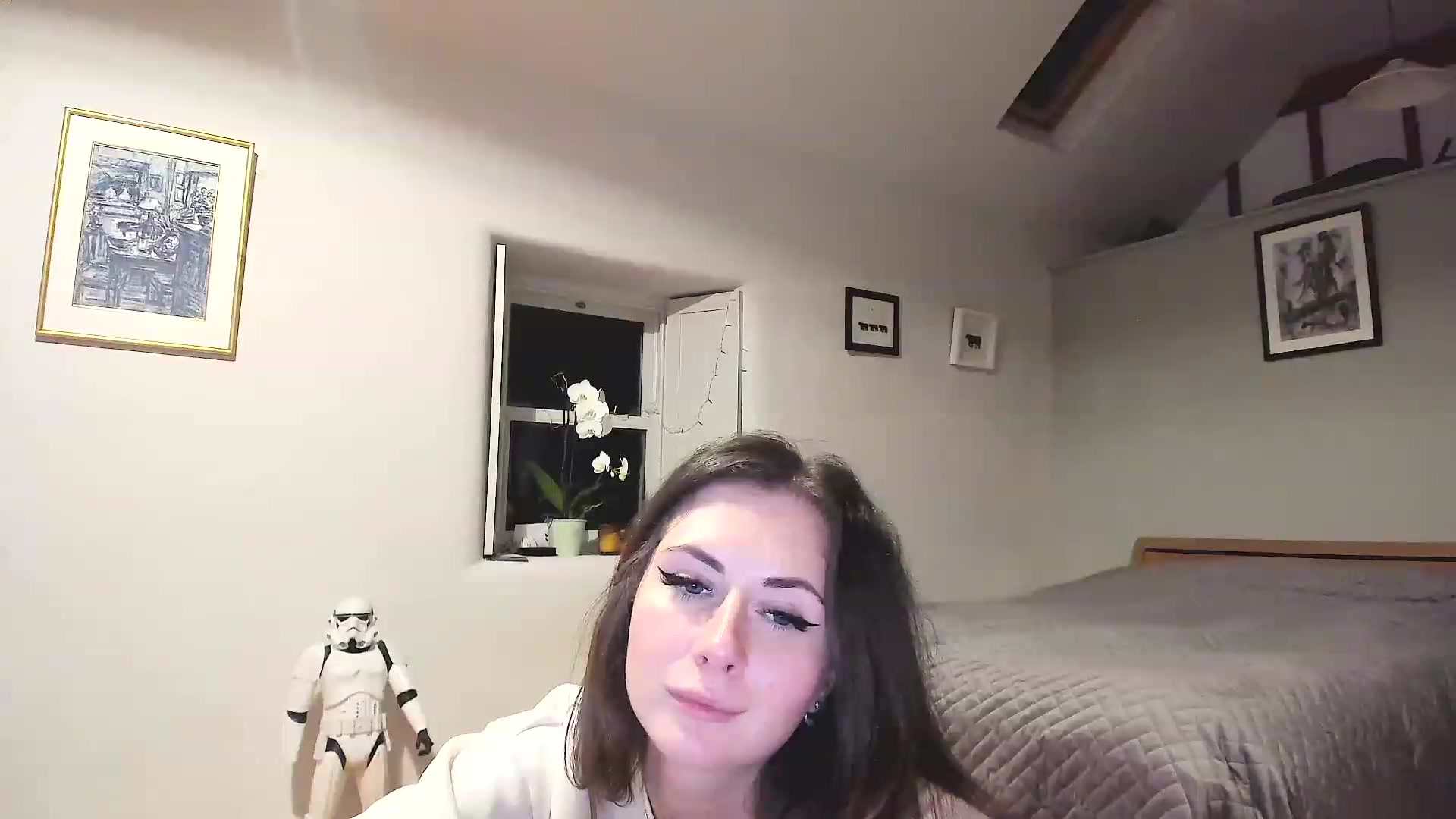 Gallery image thumbnail from Amber_Fry's myfreecams stream on, 12/02/2022, 18:27 image 20 of 20