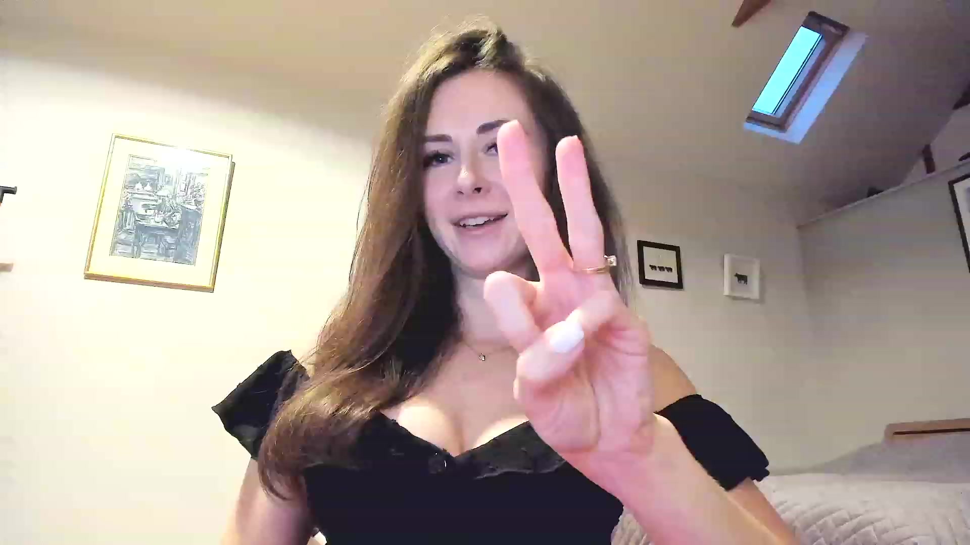 Gallery image thumbnail from Amber_Fry's myfreecams stream on, 12/03/2022, 17:07 image 15 of 20