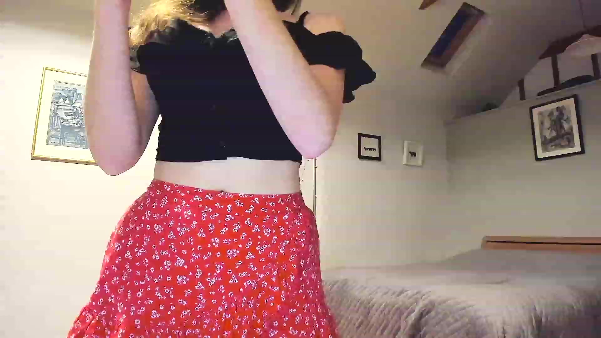 Gallery image thumbnail from Amber_Fry's myfreecams stream on, 12/03/2022, 18:45 image 1 of 20