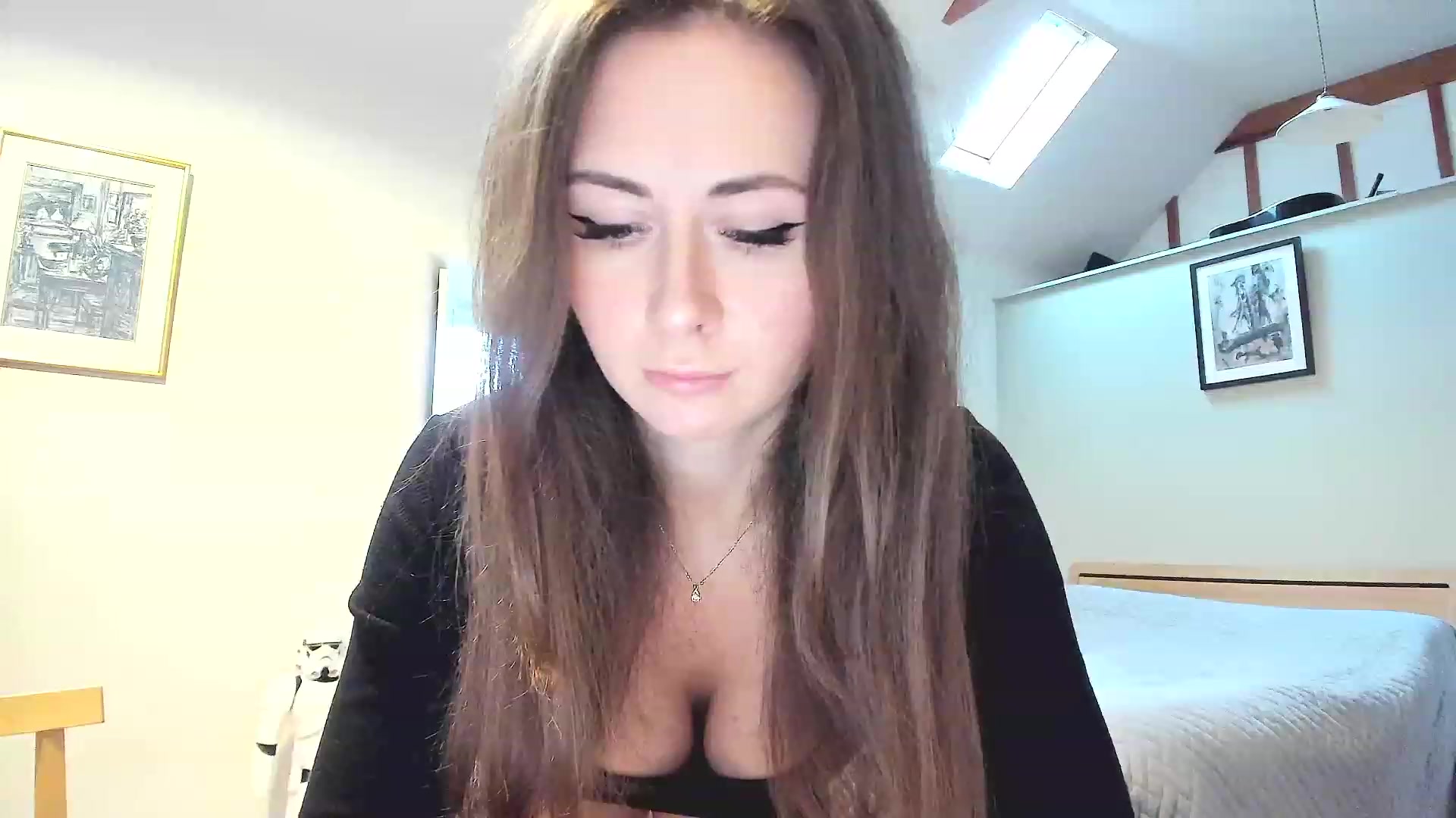 Gallery image thumbnail from Amber_Fry's myfreecams stream on, 12/04/2022, 13:05 image 11 of 20