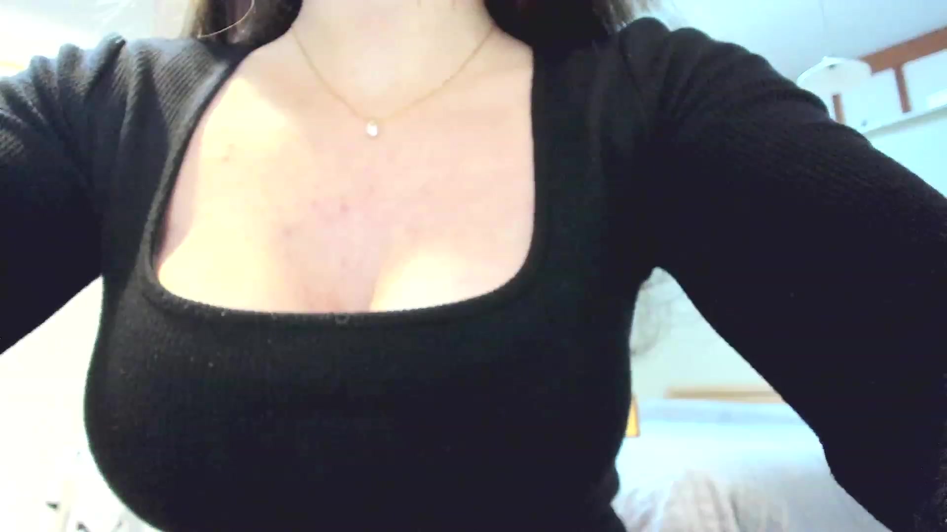Gallery image thumbnail from Amber_Fry's myfreecams stream on, 12/04/2022, 14:16 image 15 of 20