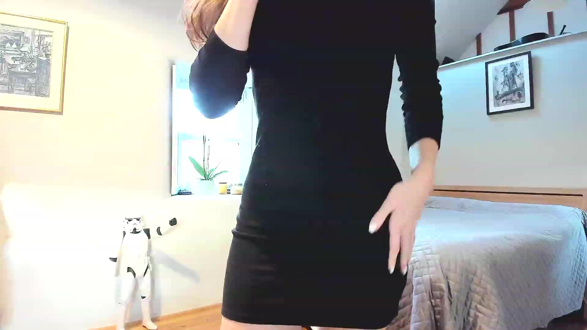 Gallery image thumbnail from Amber_Fry's myfreecams stream on, 12/04/2022, 15:59 image 8 of 20