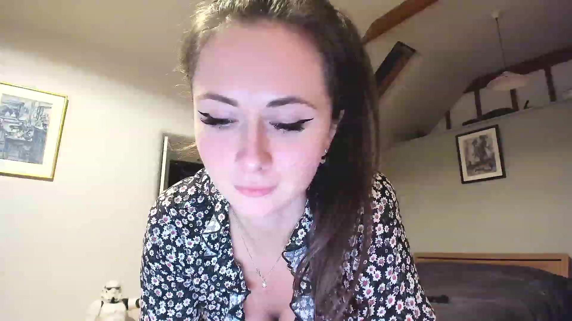 Gallery image thumbnail from Amber_Fry's myfreecams stream on, 12/05/2022, 23:01 image 16 of 20