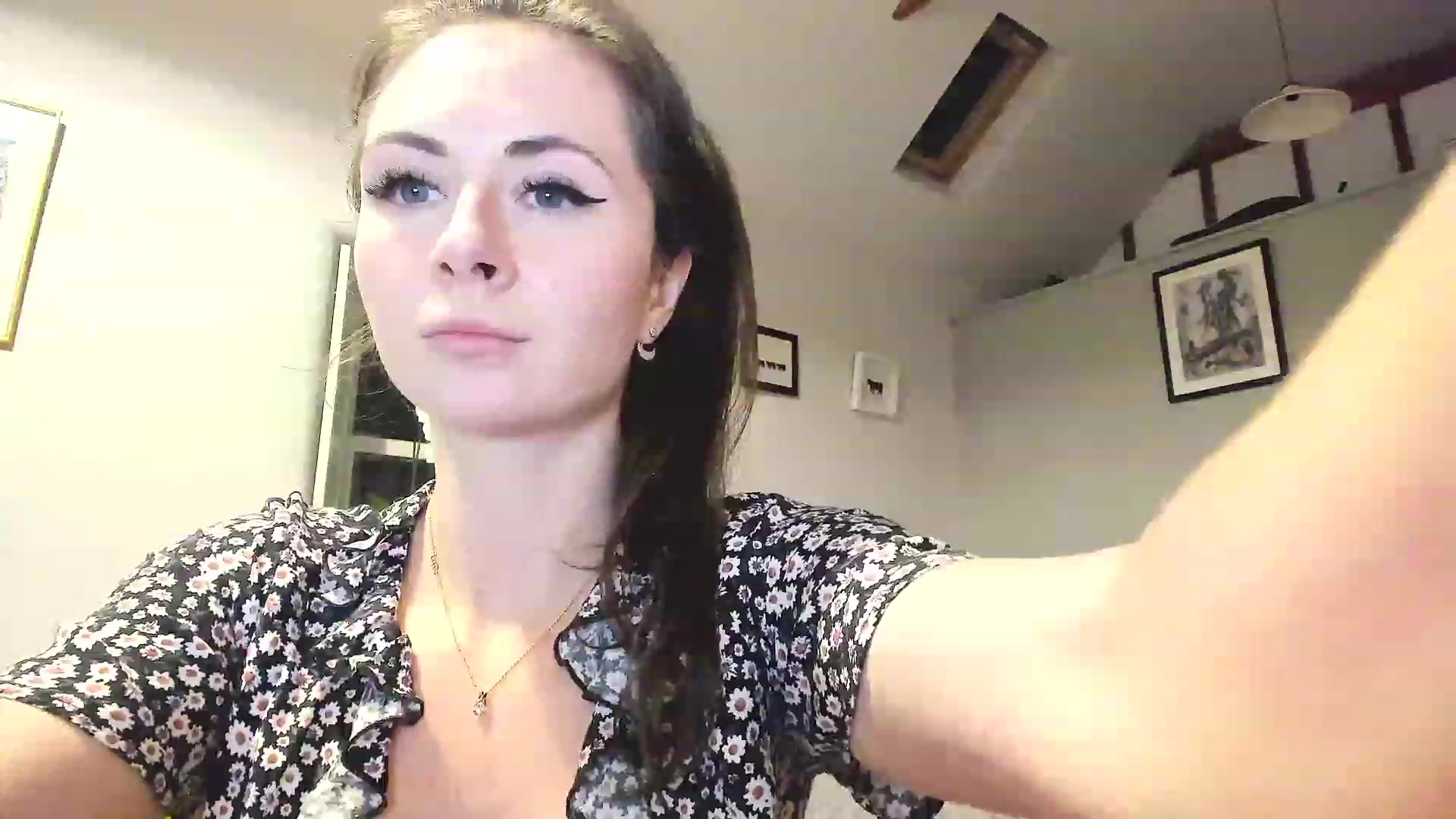 Gallery image thumbnail from Amber_Fry's myfreecams stream on, 12/05/2022, 23:01 image 3 of 20