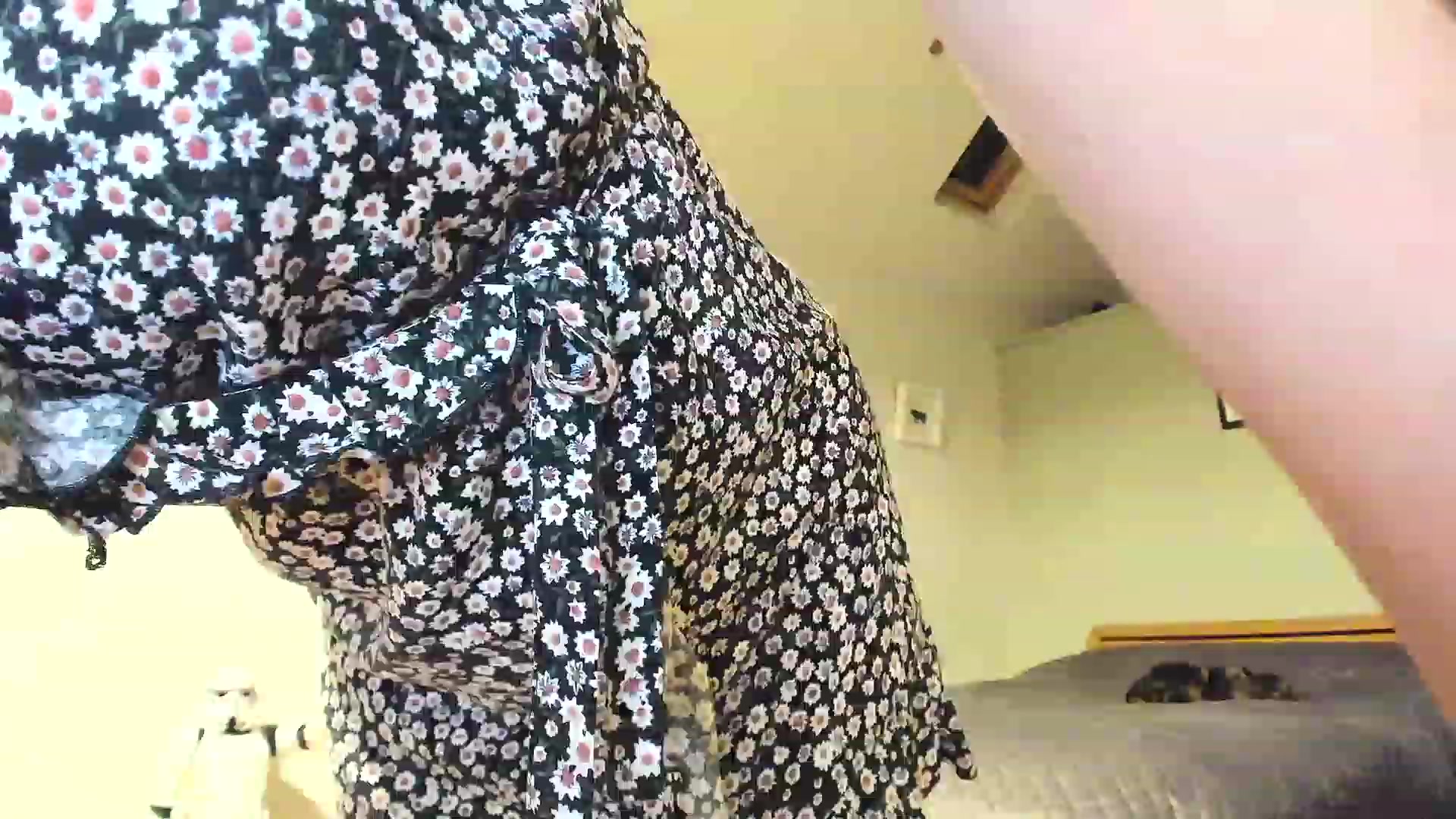 Gallery image thumbnail from Amber_Fry's myfreecams stream on, 12/05/2022, 23:01 image 19 of 20