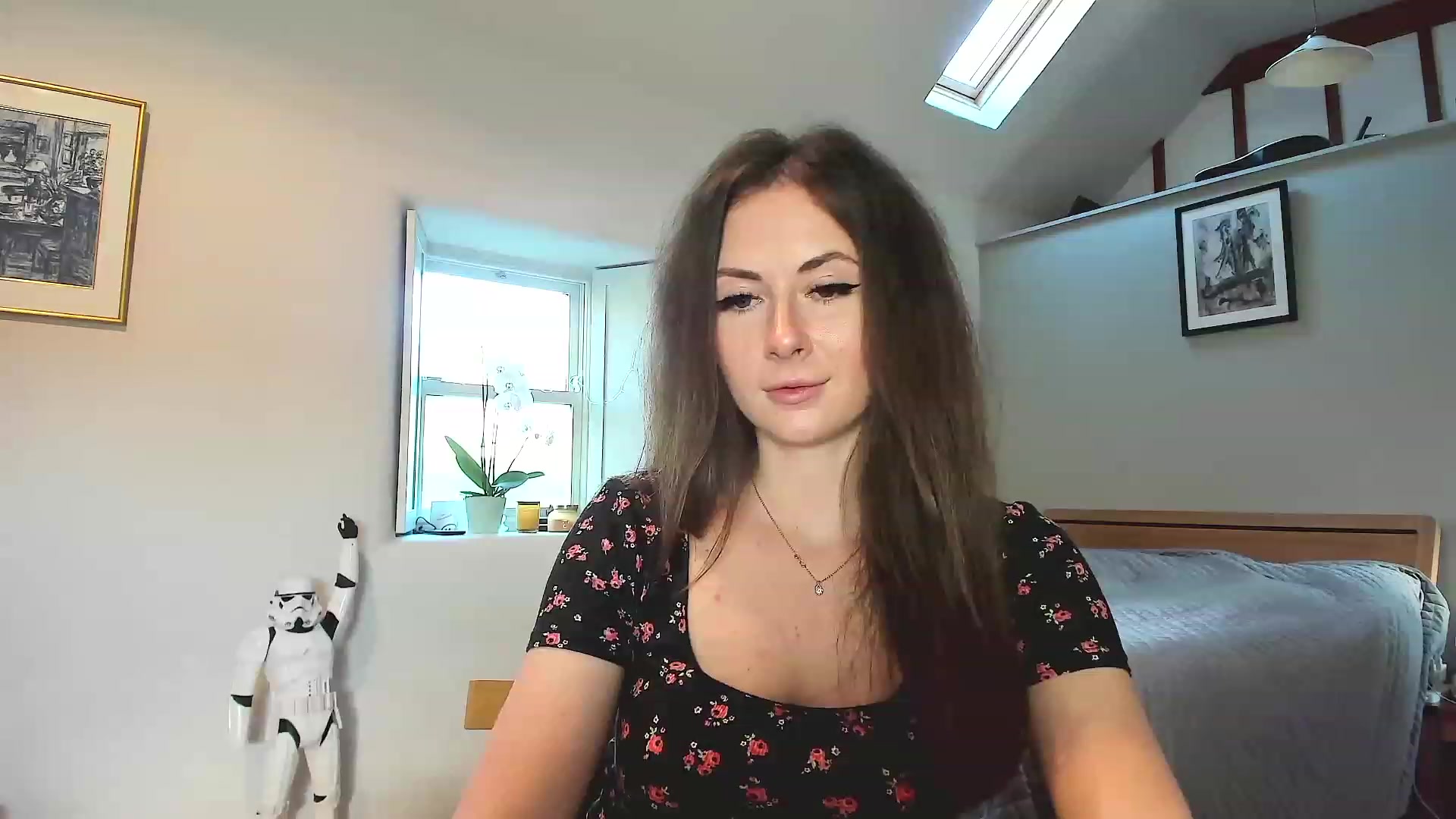 Gallery image thumbnail from Amber_Fry's myfreecams stream on, 12/06/2022, 12:30 image 10 of 20