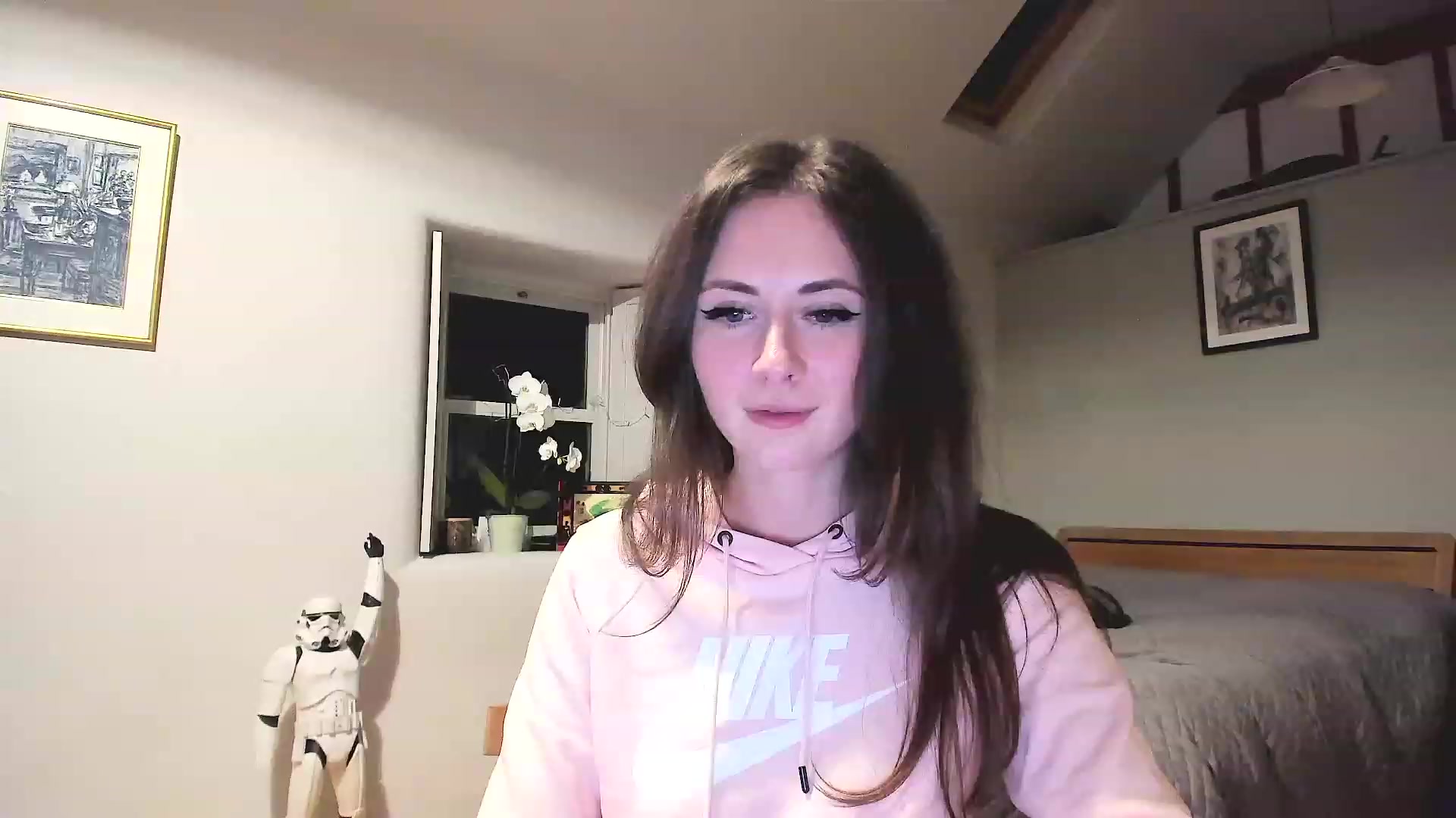 Gallery image thumbnail from Amber_Fry's myfreecams stream on, 12/06/2022, 23:00 image 14 of 20
