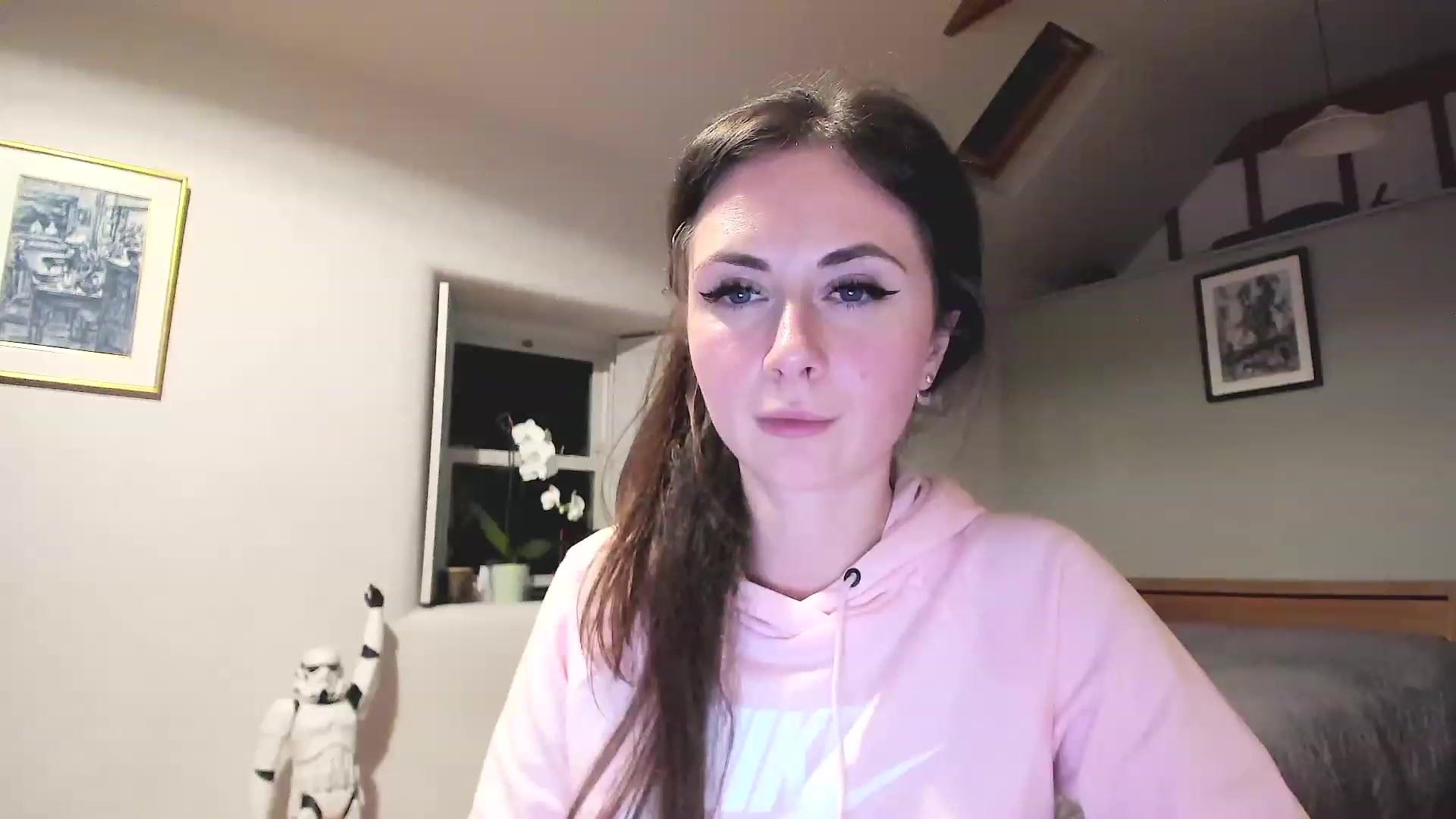 Gallery image thumbnail from Amber_Fry's myfreecams stream on, 12/06/2022, 23:00 image 20 of 20
