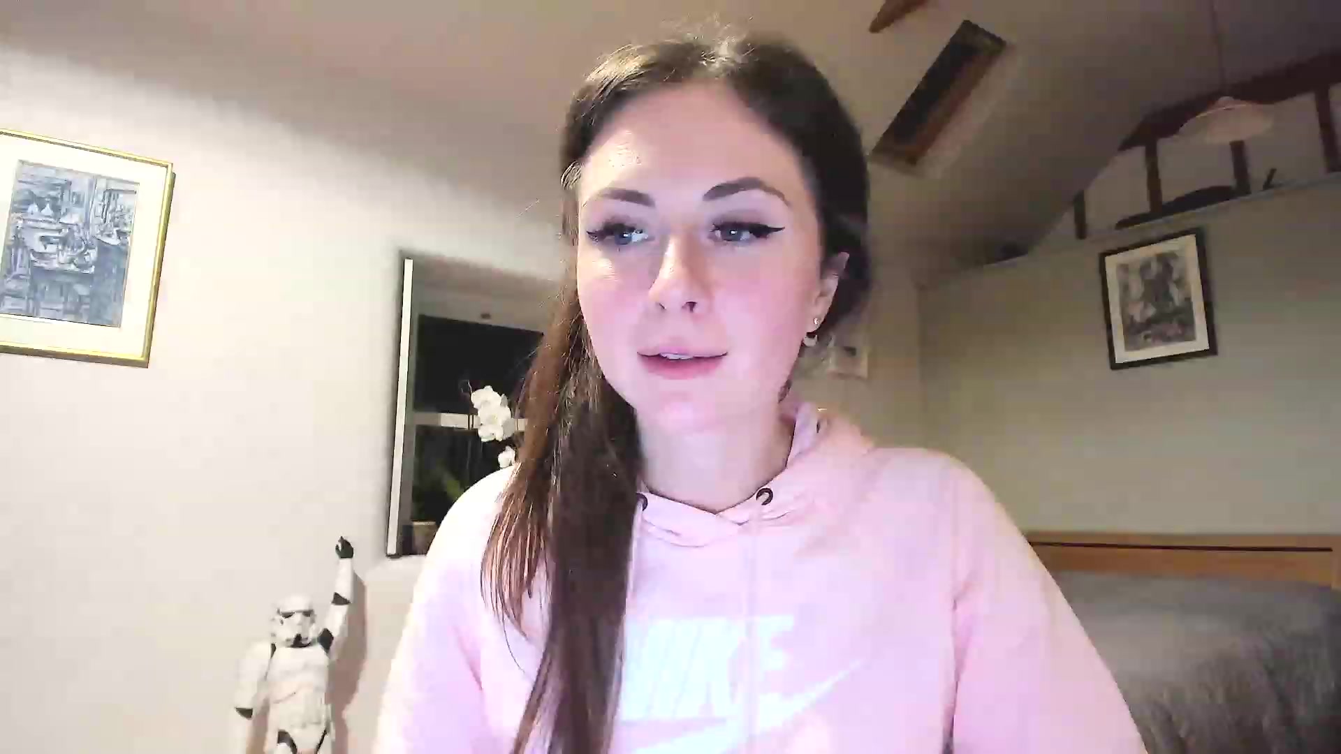 Gallery image thumbnail from Amber_Fry's myfreecams stream on, 12/06/2022, 23:00 image 19 of 20