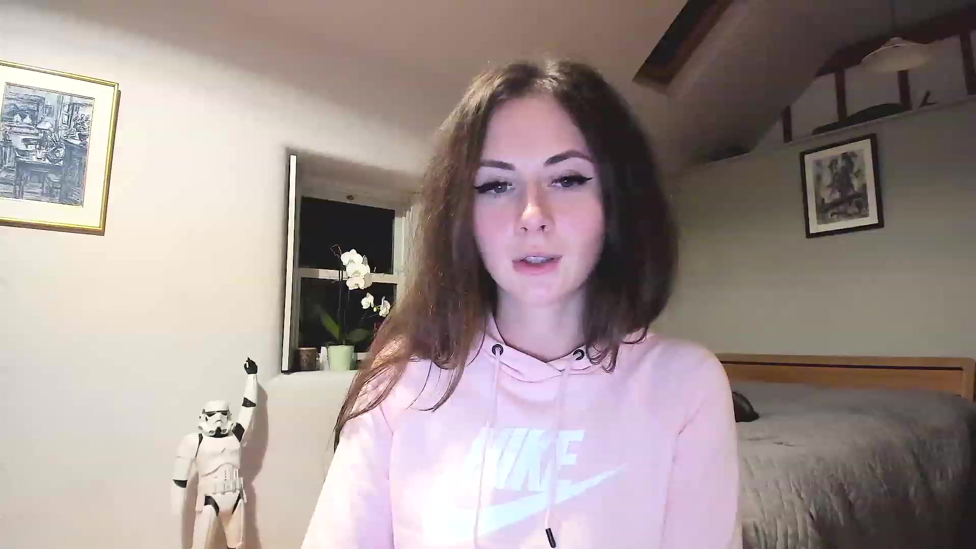 Gallery image thumbnail from Amber_Fry's myfreecams stream on, 12/06/2022, 23:00 image 13 of 20