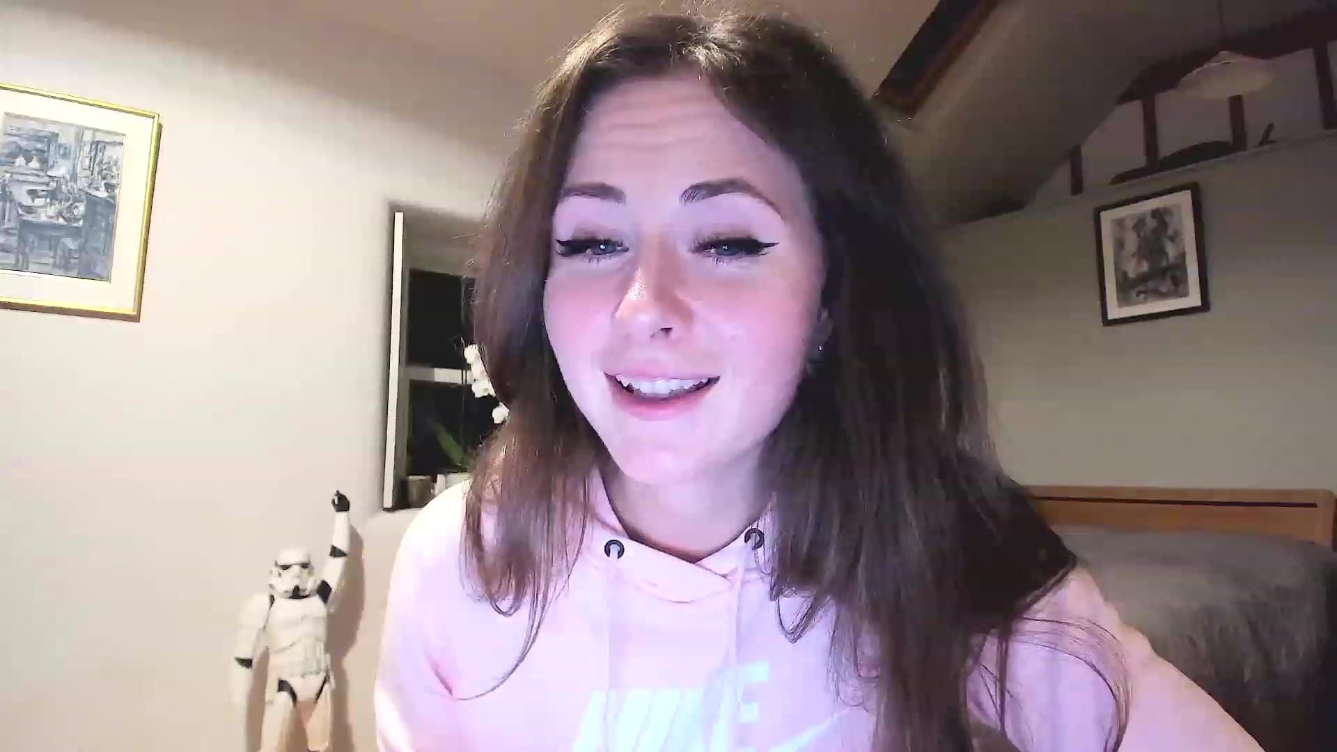 Gallery image thumbnail from Amber_Fry's myfreecams stream on, 12/06/2022, 23:00 image 15 of 20