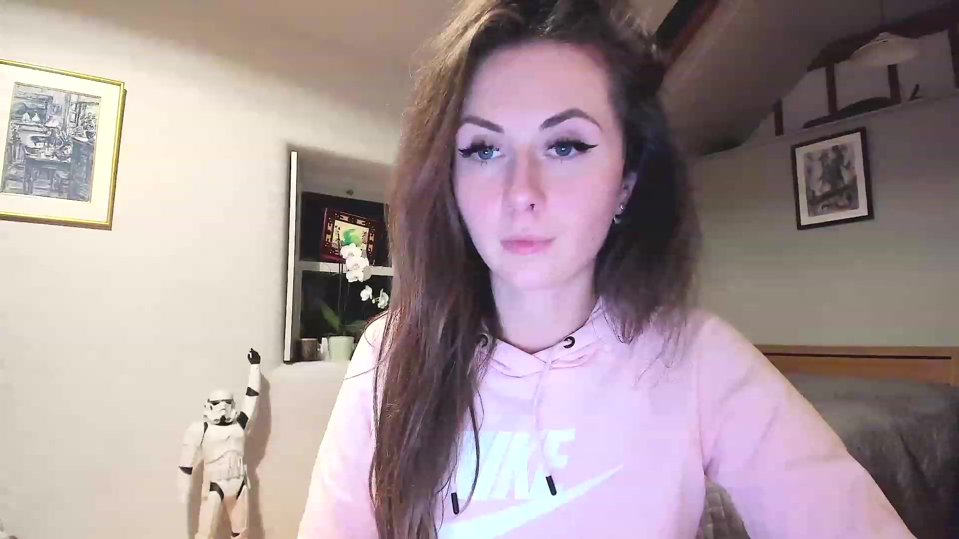 Gallery image thumbnail from Amber_Fry's myfreecams stream on, 12/06/2022, 23:00 image 6 of 20