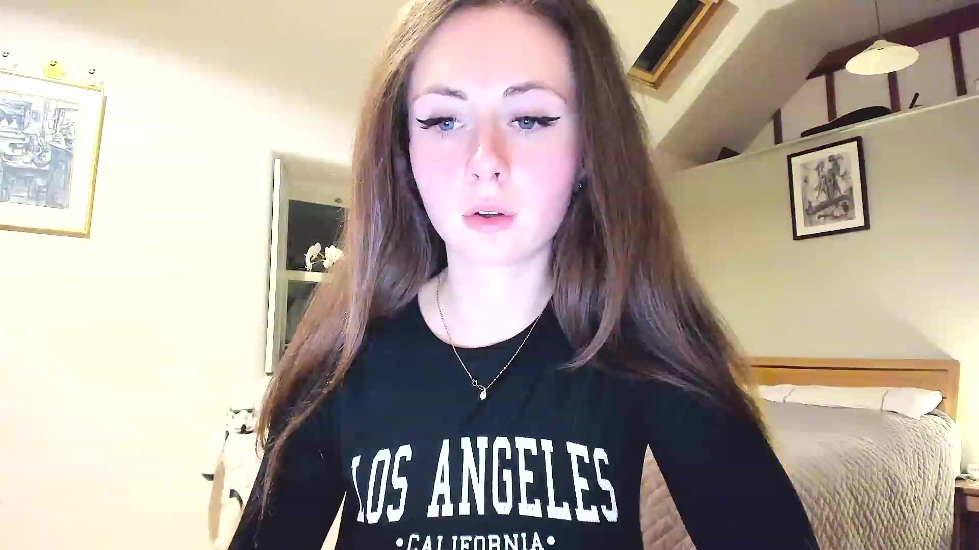 Gallery image thumbnail from Amber_Fry's myfreecams stream on, 12/08/2022, 22:22 image 14 of 20