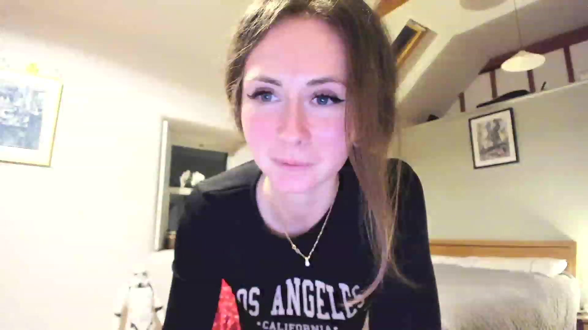 Gallery image thumbnail from Amber_Fry's myfreecams stream on, 12/08/2022, 22:22 image 12 of 20