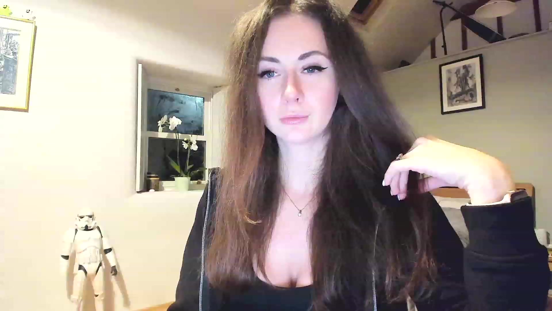 Gallery image thumbnail from Amber_Fry's myfreecams stream on, 12/09/2022, 19:06 image 14 of 20