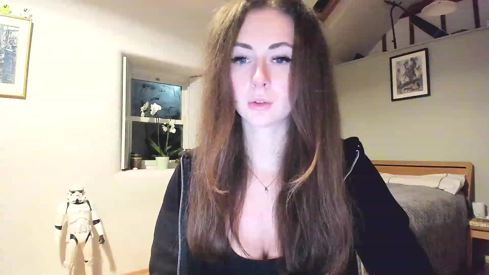 Gallery image thumbnail from Amber_Fry's myfreecams stream on, 12/09/2022, 19:06 image 13 of 20