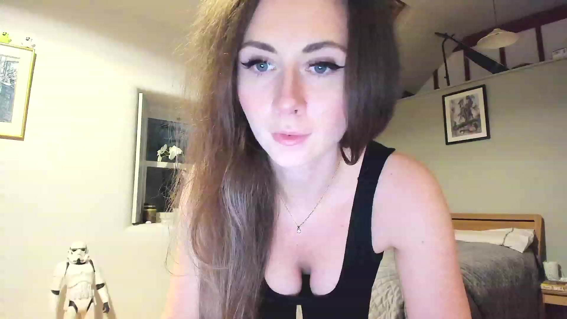 Gallery image thumbnail from Amber_Fry's myfreecams stream on, 12/09/2022, 19:06 image 18 of 20