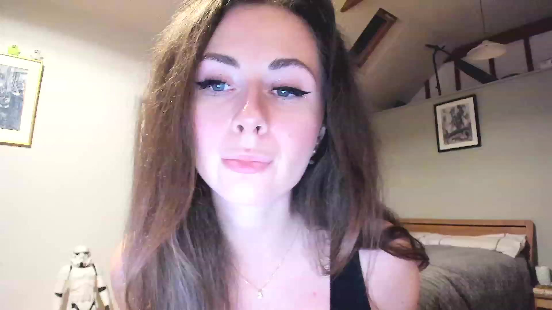 Gallery image thumbnail from Amber_Fry's myfreecams stream on, 12/09/2022, 20:12 image 16 of 20