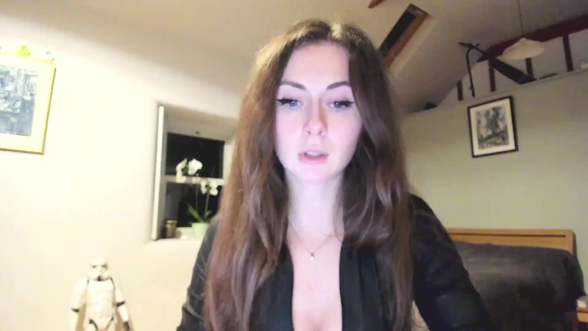 Gallery image thumbnail from Amber_Fry's myfreecams stream on, 12/11/2022, 24:45 image 3 of 20