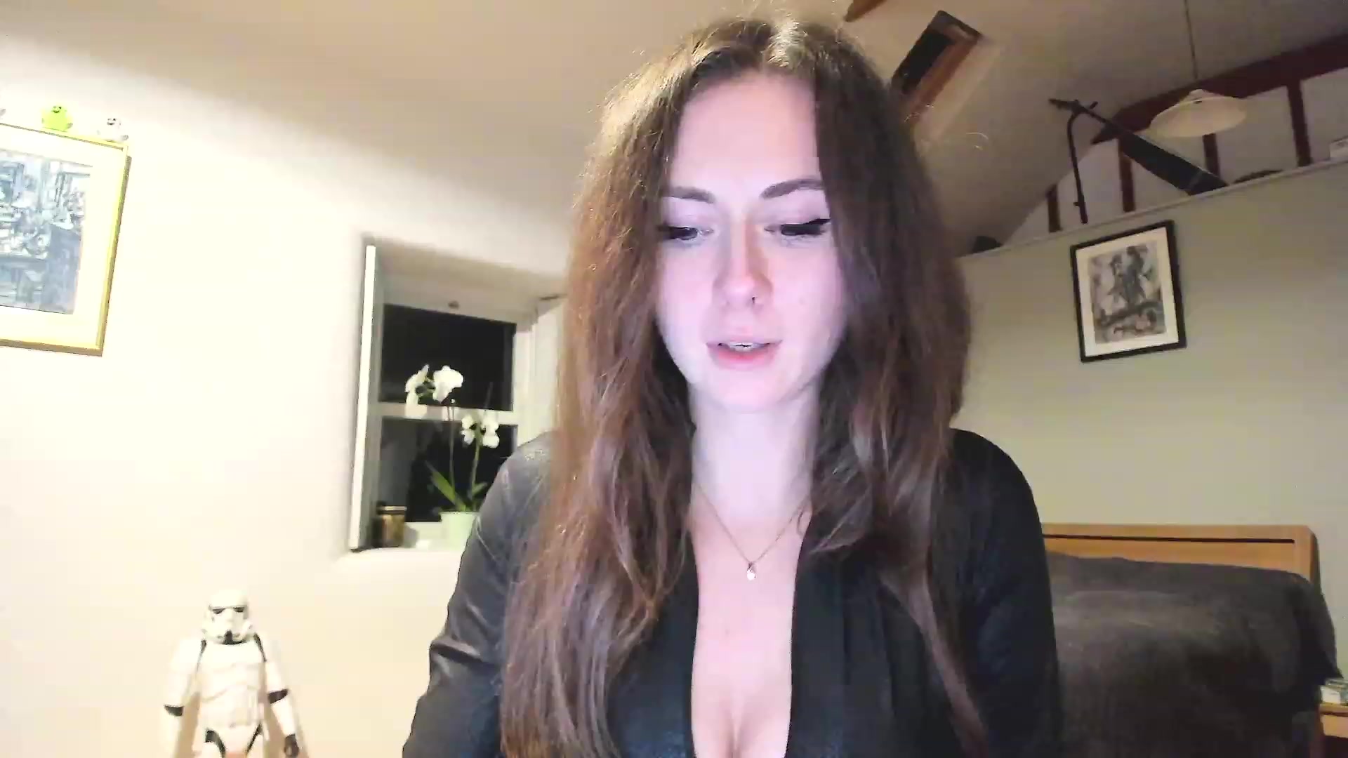 Gallery image thumbnail from Amber_Fry's myfreecams stream on, 12/11/2022, 24:45 image 1 of 20