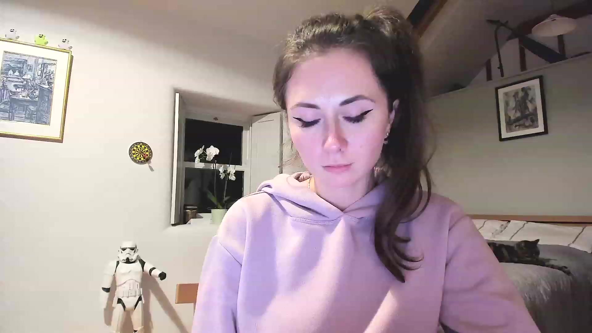 Gallery image thumbnail from Amber_Fry's myfreecams stream on, 12/11/2022, 21:51 image 1 of 20