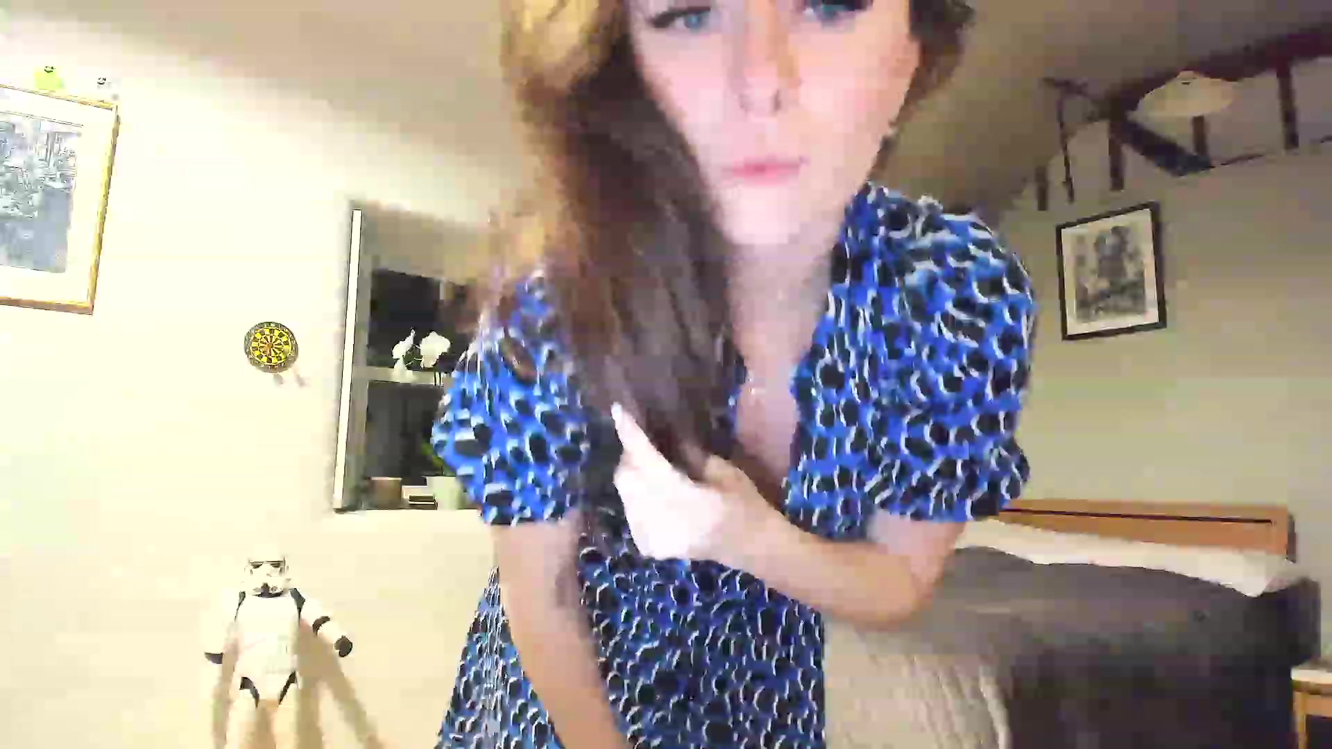 Gallery image thumbnail from Amber_Fry's myfreecams stream on, 12/15/2022, 23:44 image 16 of 20