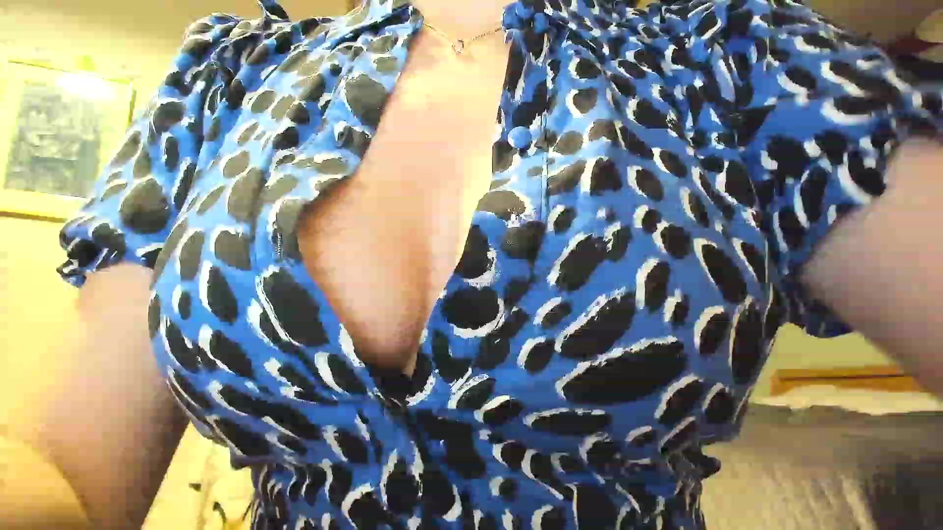 Gallery image thumbnail from Amber_Fry's myfreecams stream on, 12/16/2022, 24:28 image 4 of 20