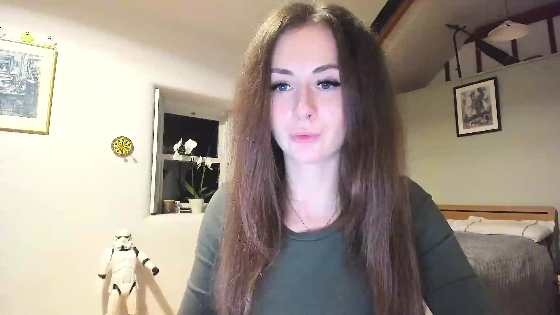 Gallery image thumbnail from Amber_Fry's myfreecams stream on, 12/16/2022, 20:00 image 11 of 20