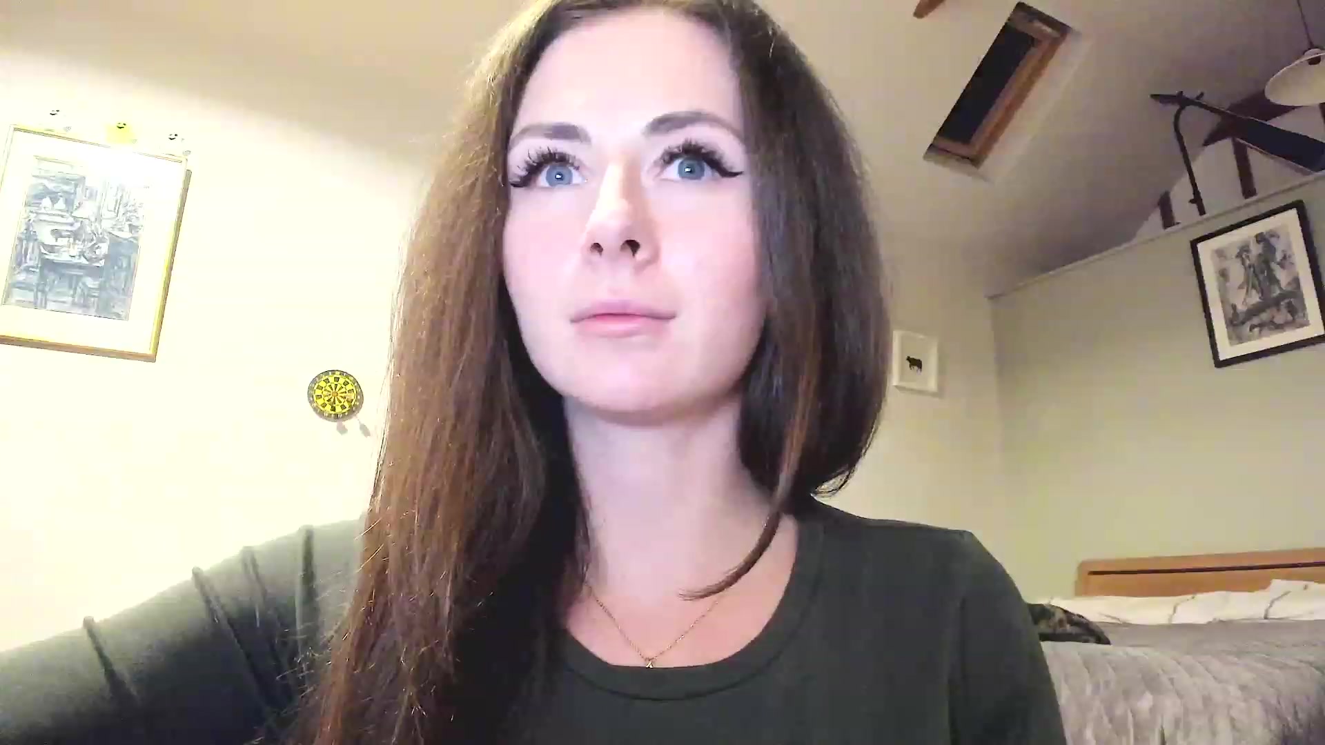 Gallery image thumbnail from Amber_Fry's myfreecams stream on, 12/16/2022, 22:14 image 13 of 20