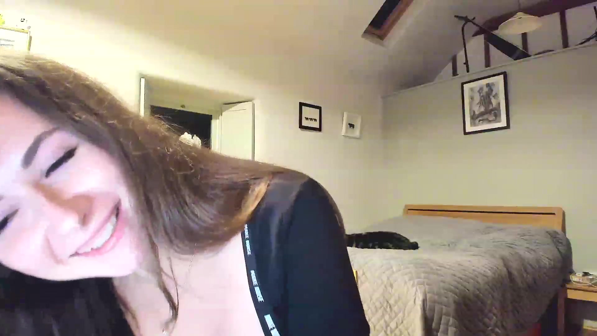 Gallery image thumbnail from Amber_Fry's myfreecams stream on, 12/18/2022, 23:16 image 18 of 20