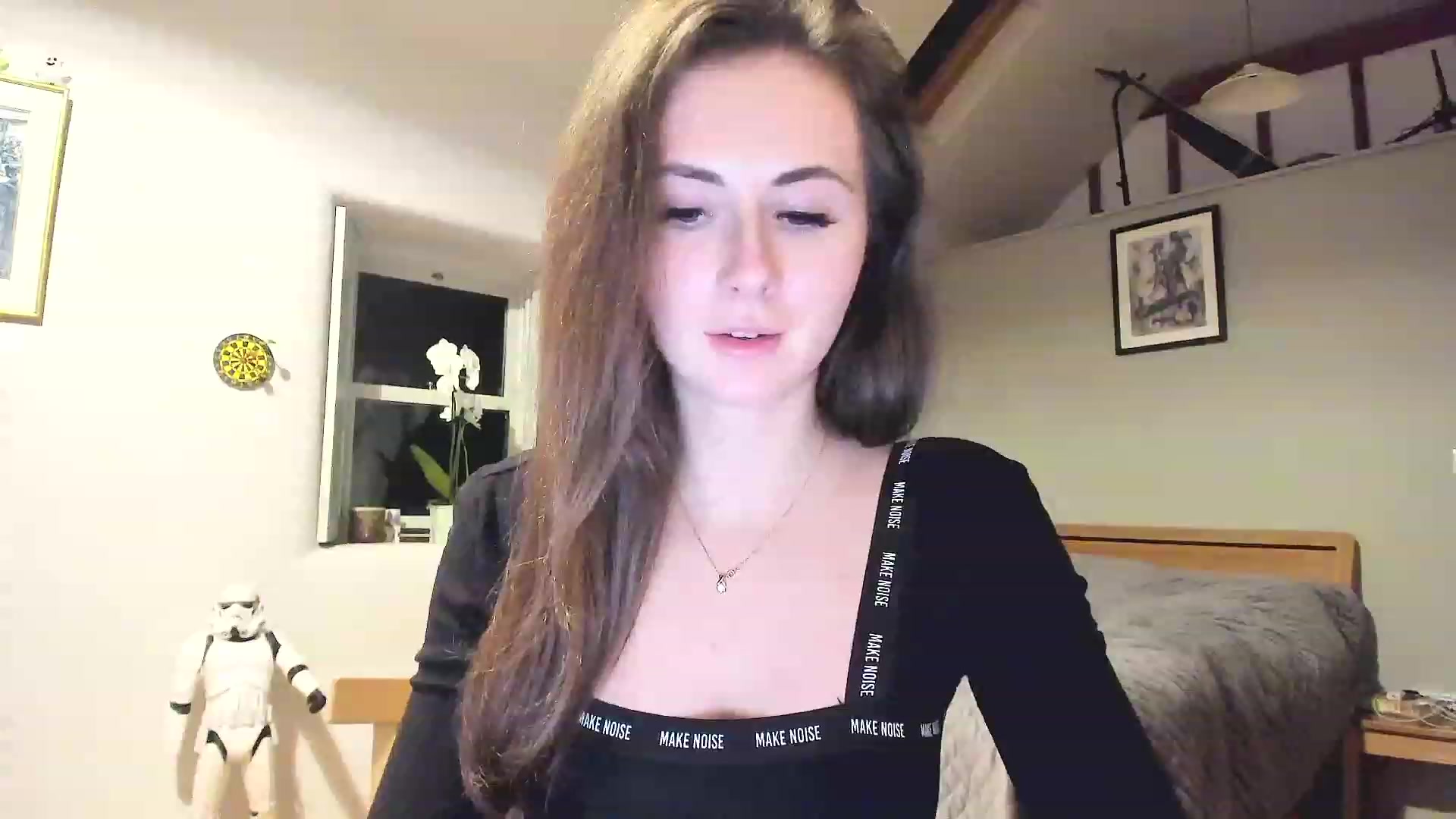 Gallery image thumbnail from Amber_Fry's myfreecams stream on, 12/18/2022, 23:31 image 4 of 20