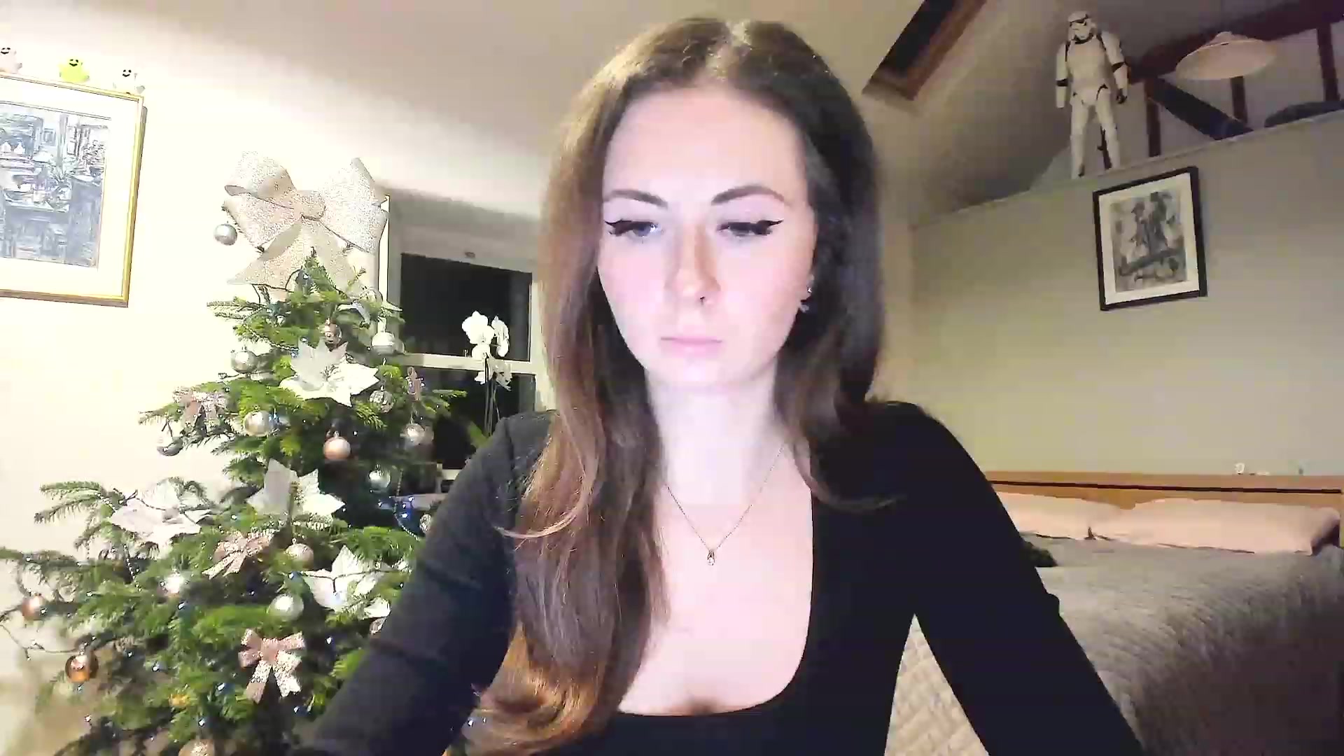 Gallery image thumbnail from Amber_Fry's myfreecams stream on, 12/19/2022, 20:33 image 8 of 20