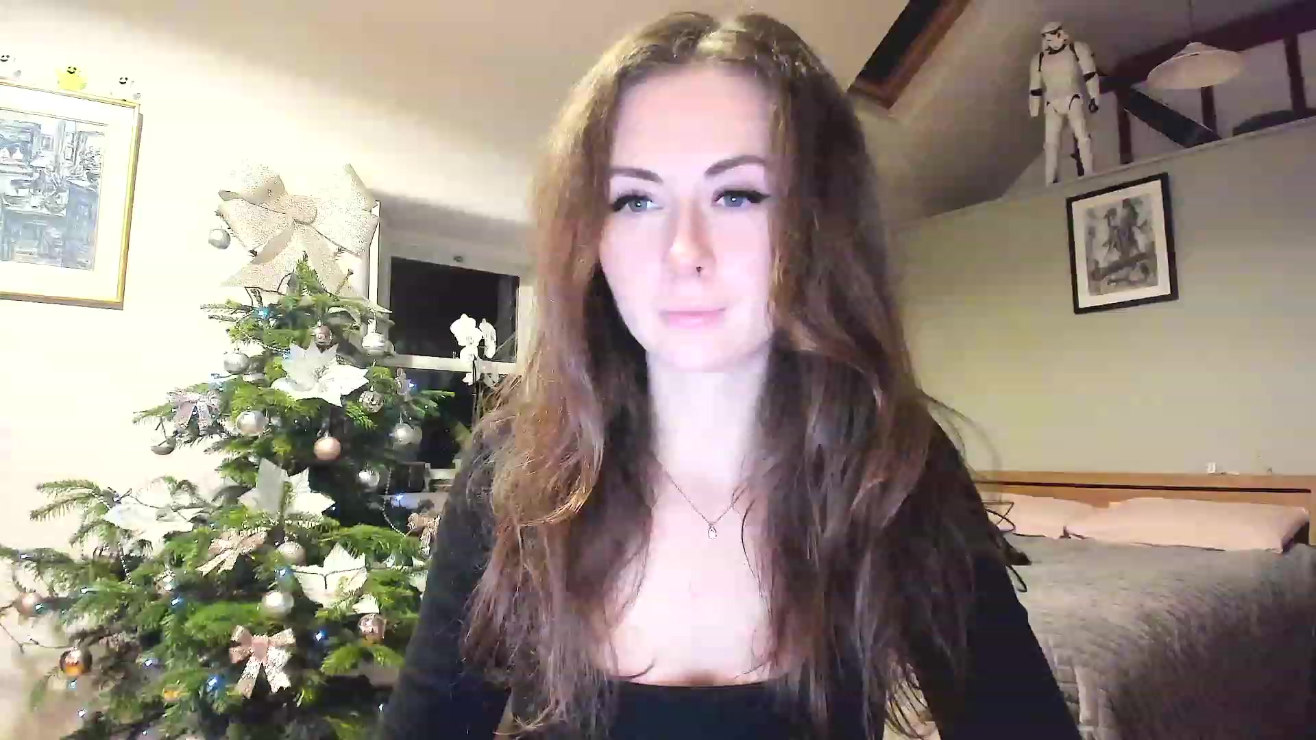 Gallery image thumbnail from Amber_Fry's myfreecams stream on, 12/19/2022, 20:33 image 1 of 20