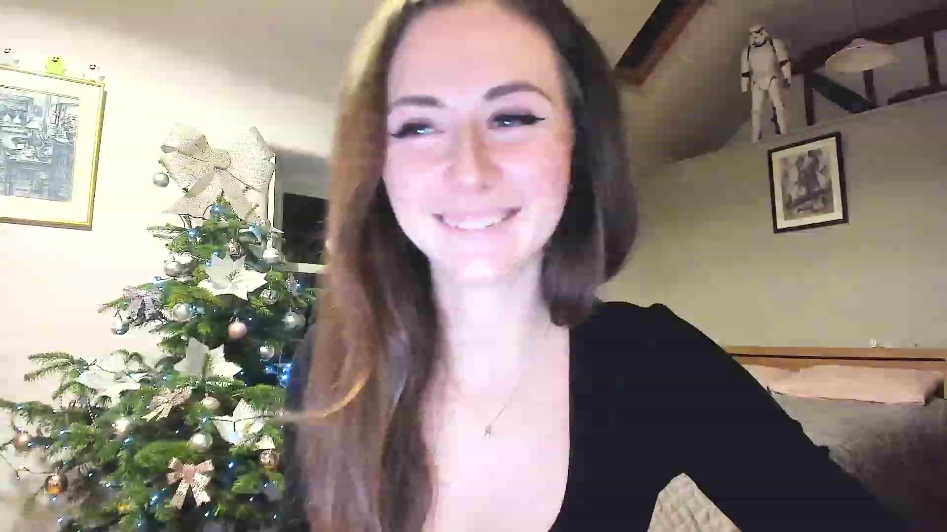 Gallery image thumbnail from Amber_Fry's myfreecams stream on, 12/19/2022, 20:33 image 16 of 20