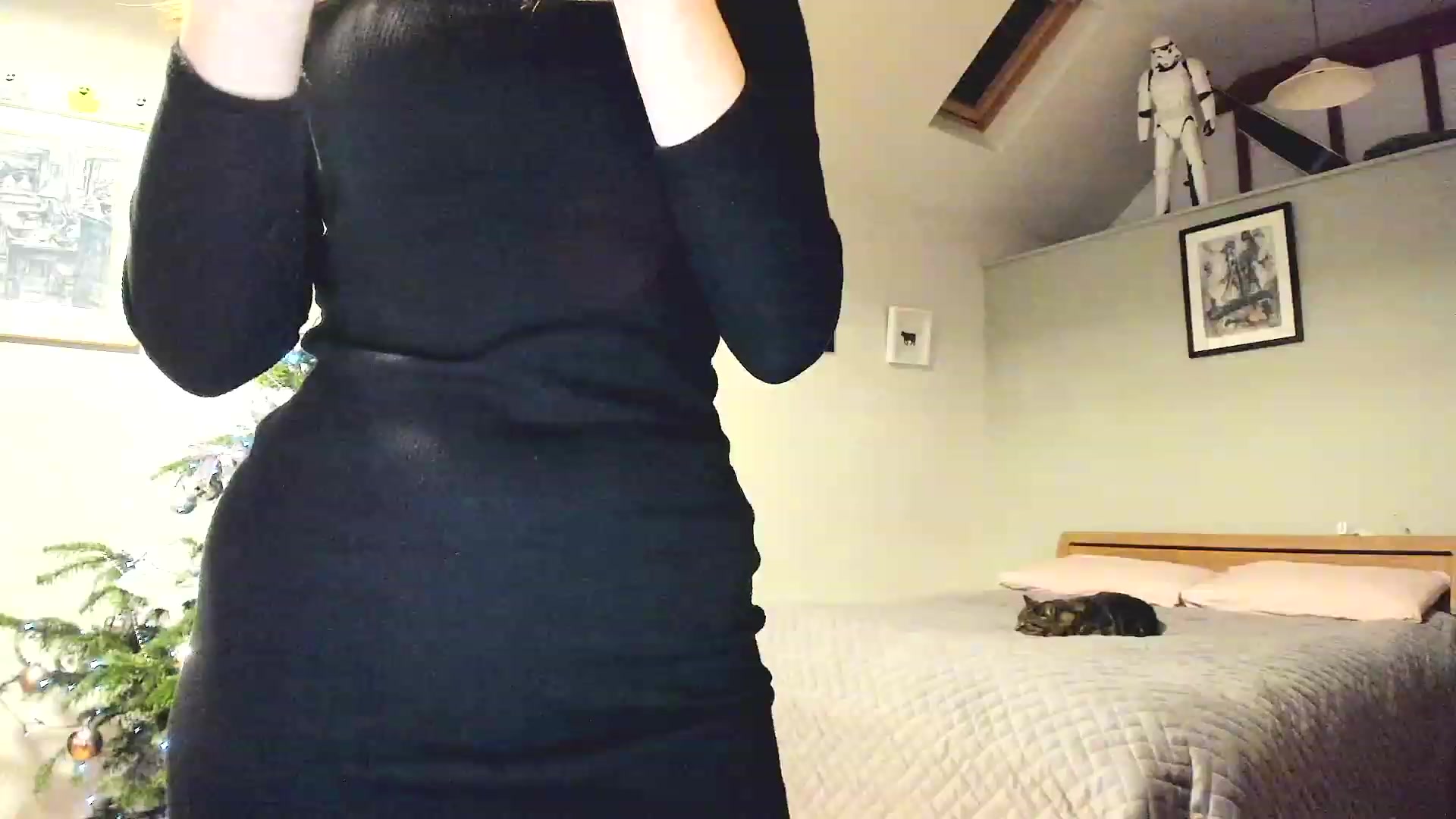 Gallery image thumbnail from Amber_Fry's myfreecams stream on, 12/19/2022, 20:33 image 13 of 20