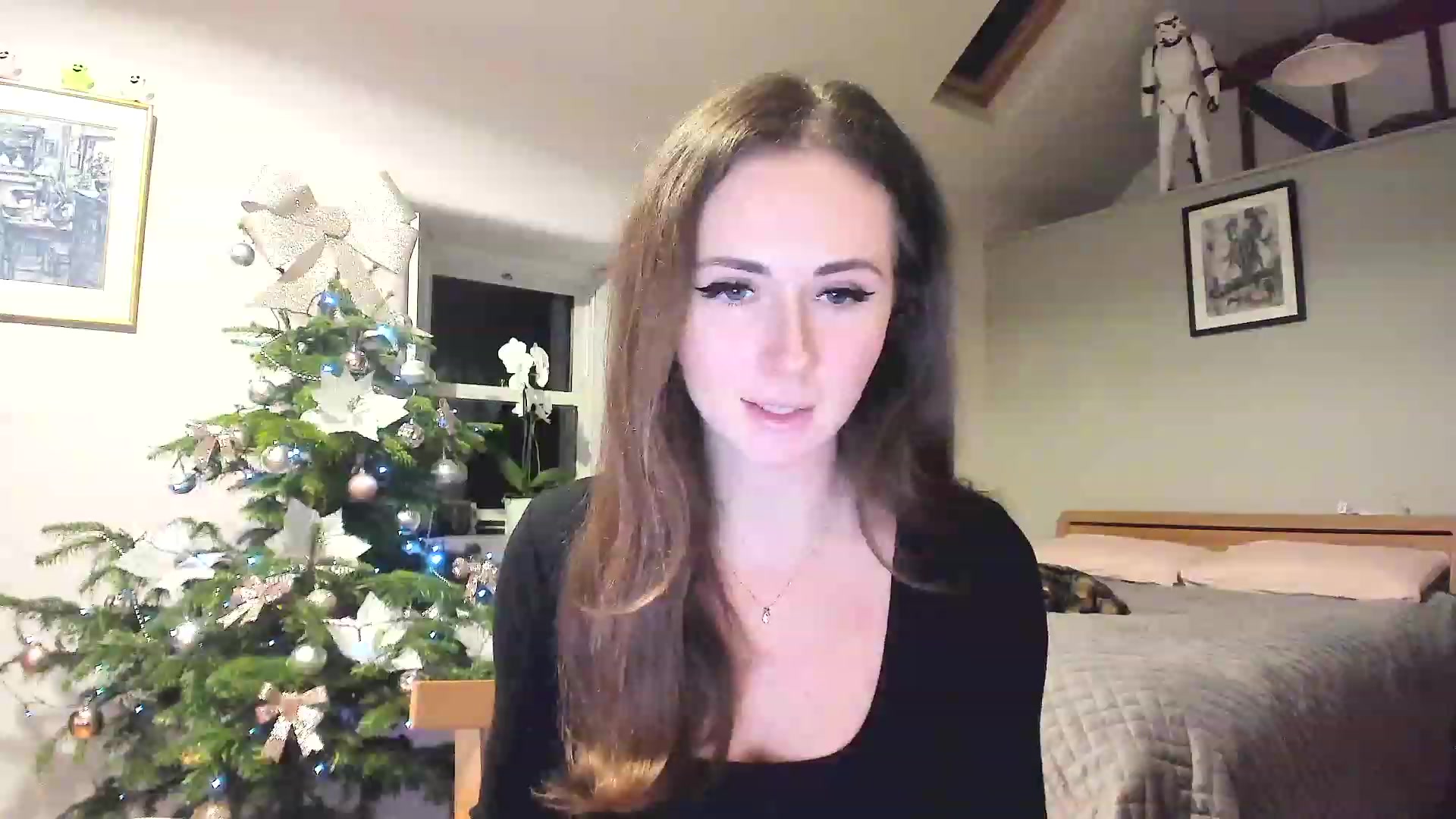 Gallery image thumbnail from Amber_Fry's myfreecams stream on, 12/19/2022, 20:33 image 9 of 20