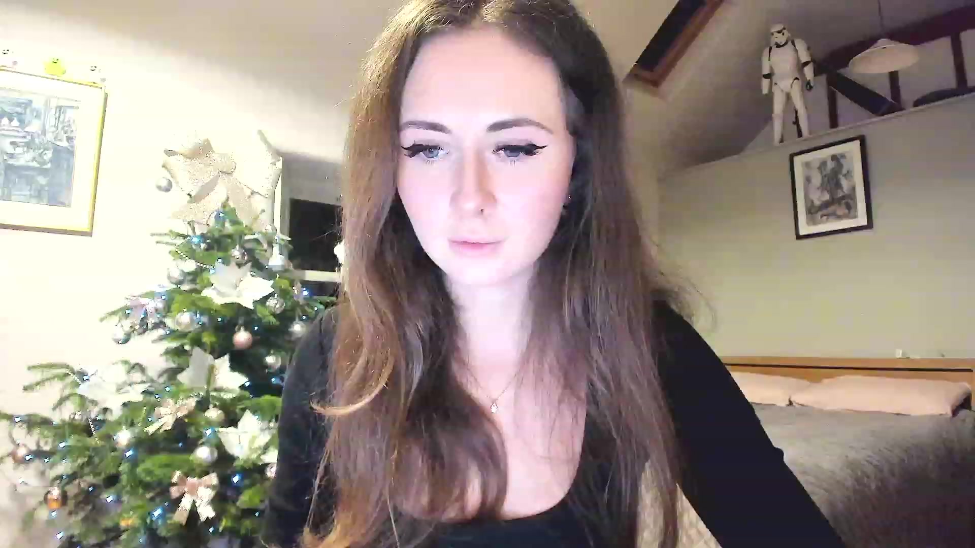 Gallery image thumbnail from Amber_Fry's myfreecams stream on, 12/19/2022, 20:33 image 15 of 20