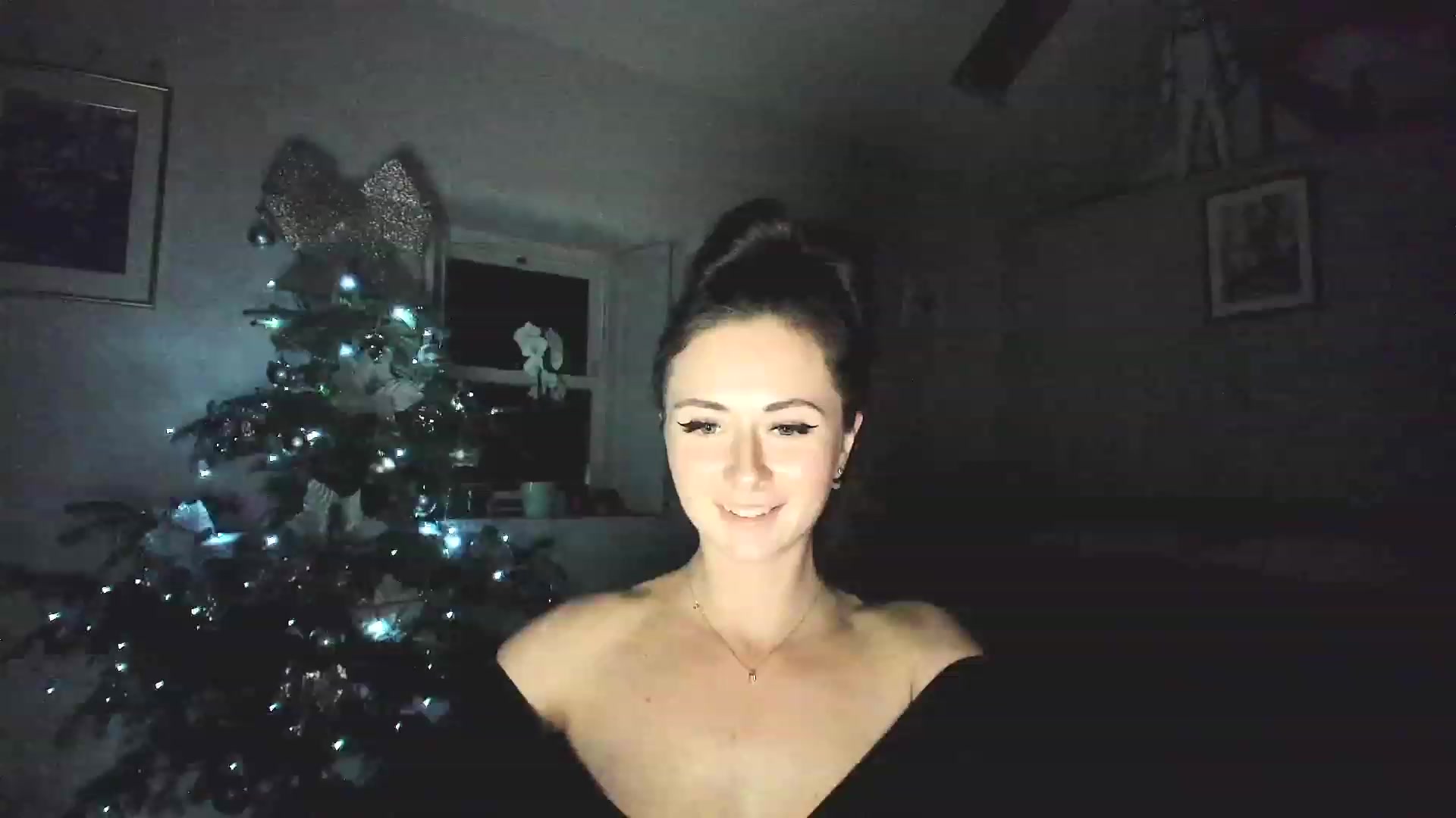 Gallery image thumbnail from Amber_Fry's myfreecams stream on, 12/19/2022, 23:08 image 16 of 20