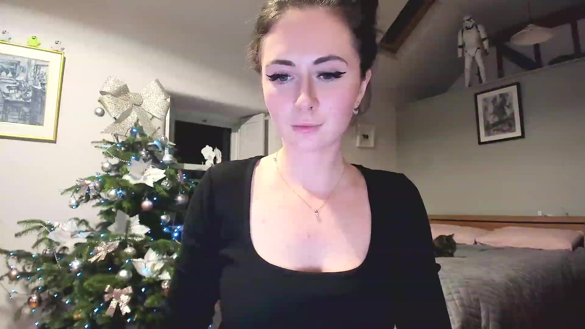 Gallery image thumbnail from Amber_Fry's myfreecams stream on, 12/19/2022, 23:08 image 6 of 20
