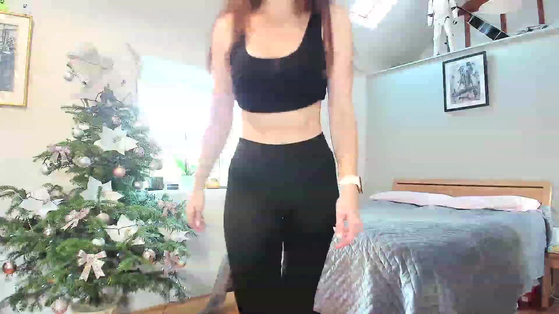 Gallery image thumbnail from Amber_Fry's myfreecams stream on, 12/20/2022, 12:44 image 10 of 20