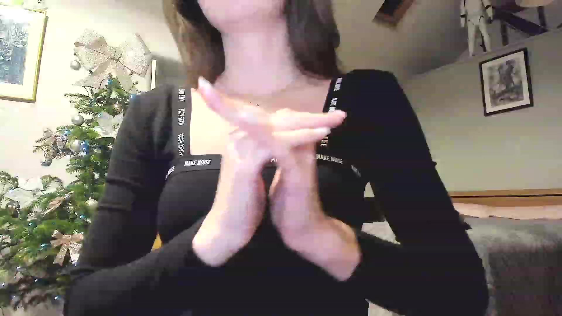 Gallery image thumbnail from Amber_Fry's myfreecams stream on, 12/21/2022, 21:13 image 14 of 20