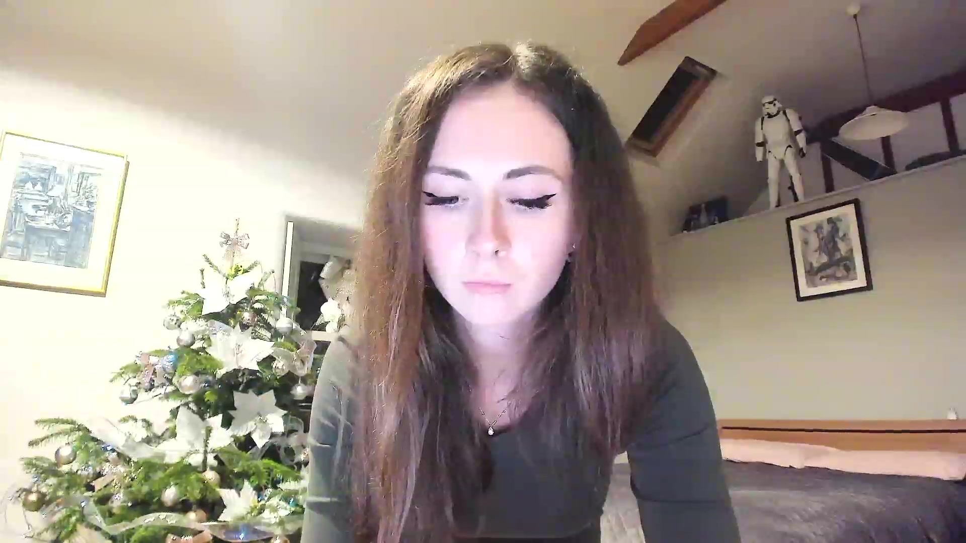 Gallery image thumbnail from Amber_Fry's myfreecams stream on, 12/24/2022, 24:02 image 17 of 20