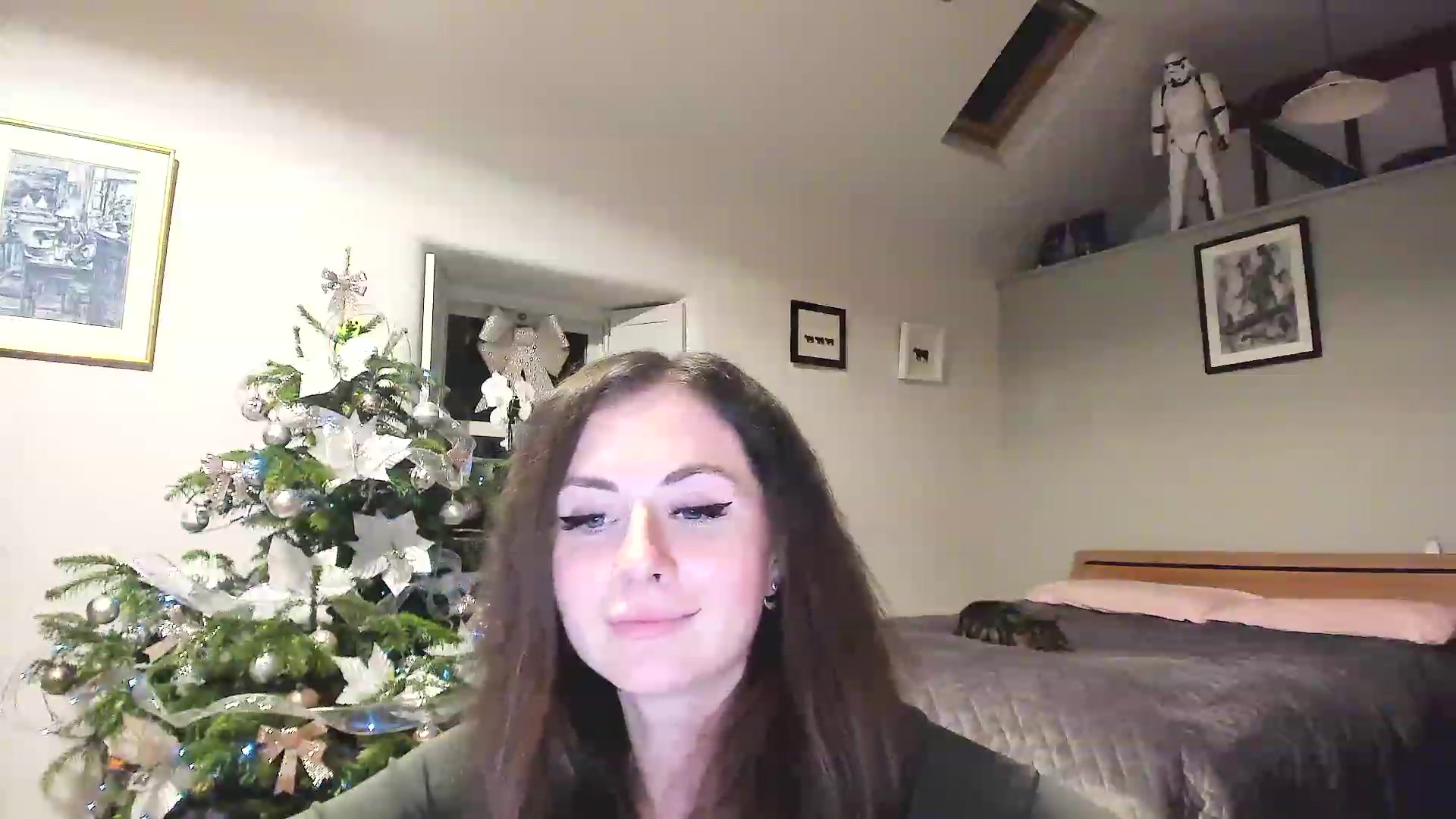 Gallery image thumbnail from Amber_Fry's myfreecams stream on, 12/24/2022, 24:02 image 16 of 20
