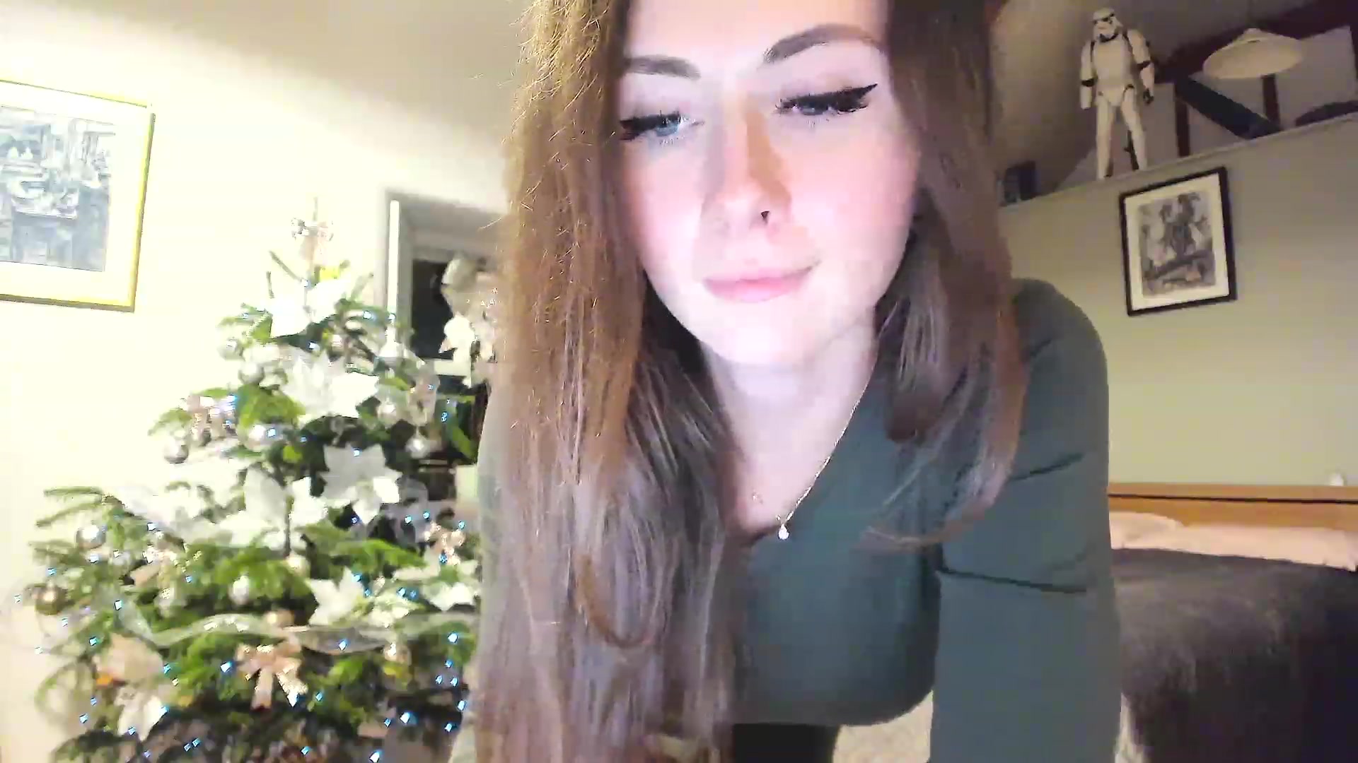 Gallery image thumbnail from Amber_Fry's myfreecams stream on, 12/24/2022, 24:02 image 6 of 20
