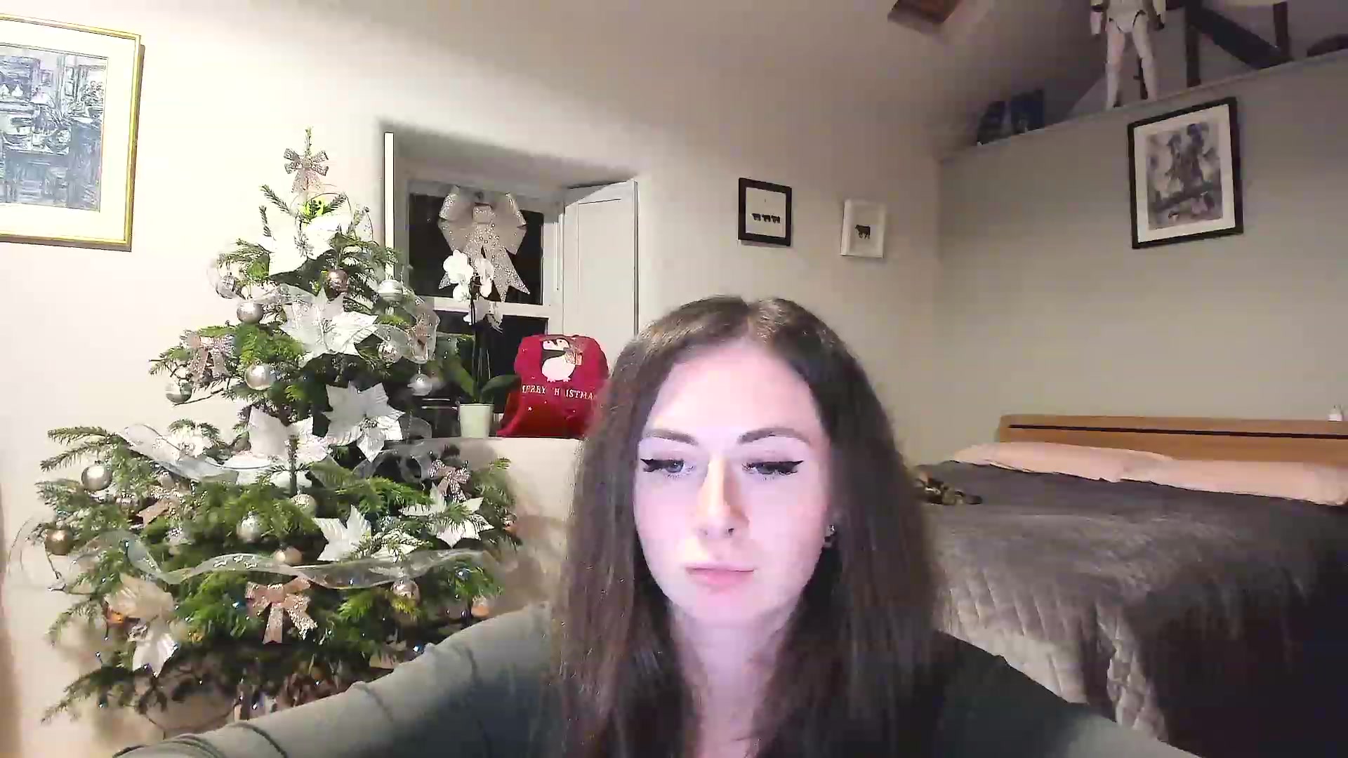 Gallery image thumbnail from Amber_Fry's myfreecams stream on, 12/24/2022, 24:02 image 15 of 20
