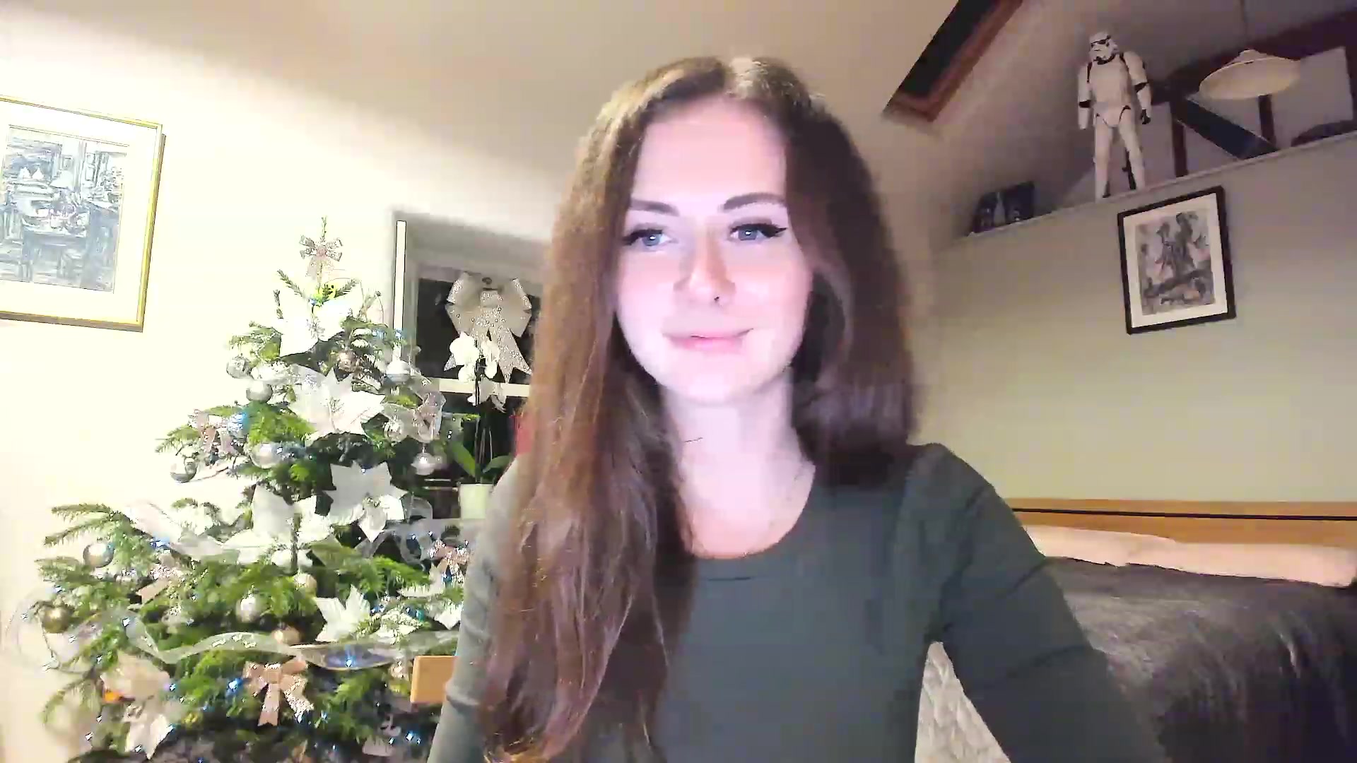 Gallery image thumbnail from Amber_Fry's myfreecams stream on, 12/24/2022, 01:05 image 9 of 20