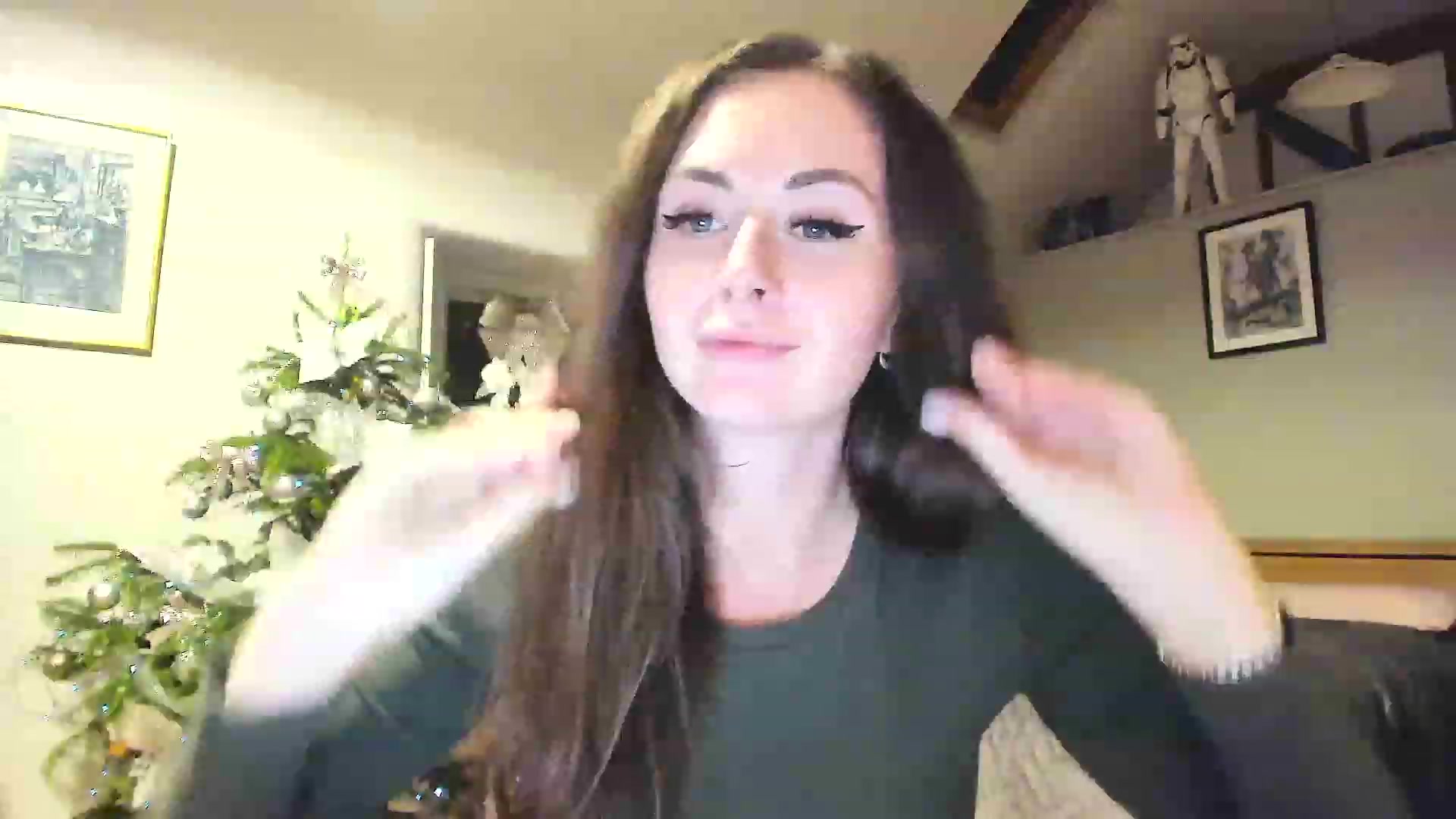 Gallery image thumbnail from Amber_Fry's myfreecams stream on, 12/24/2022, 01:05 image 8 of 20