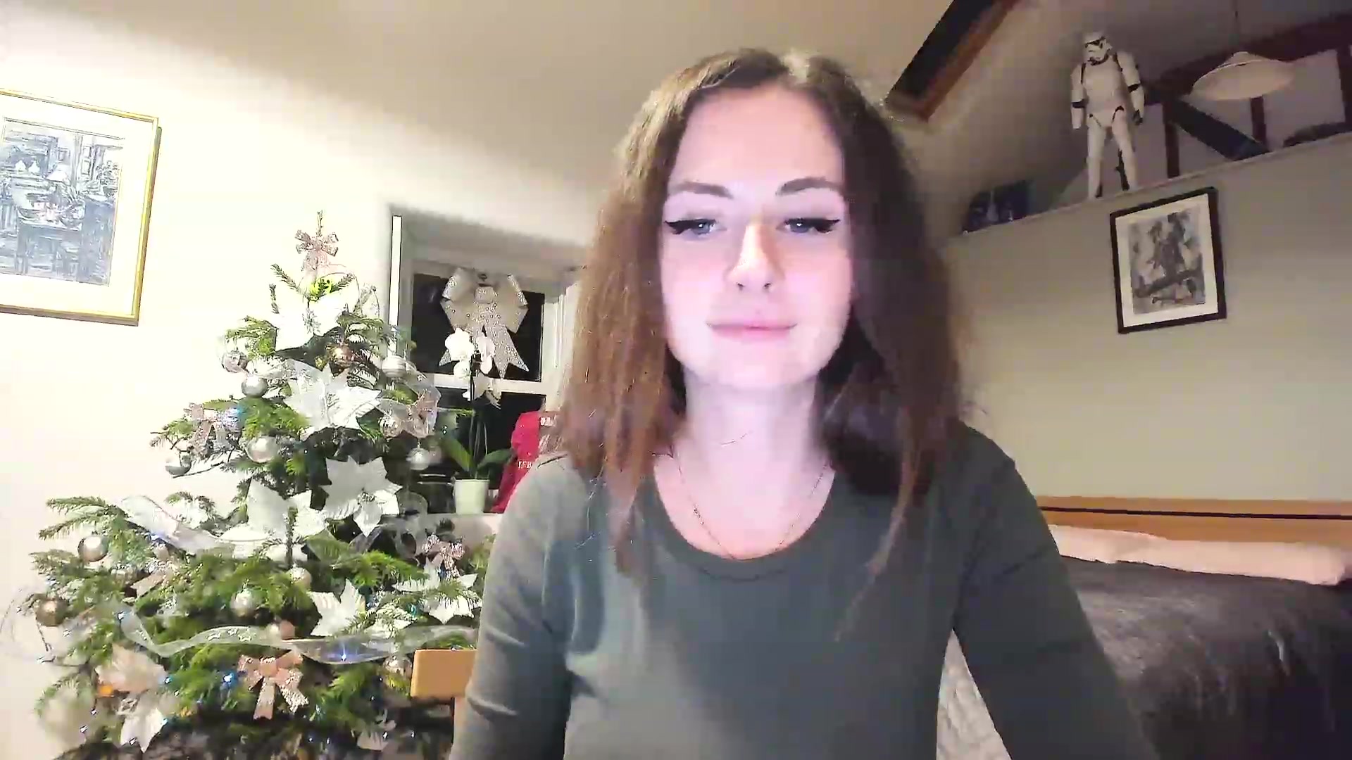 Gallery image thumbnail from Amber_Fry's myfreecams stream on, 12/24/2022, 01:05 image 18 of 20